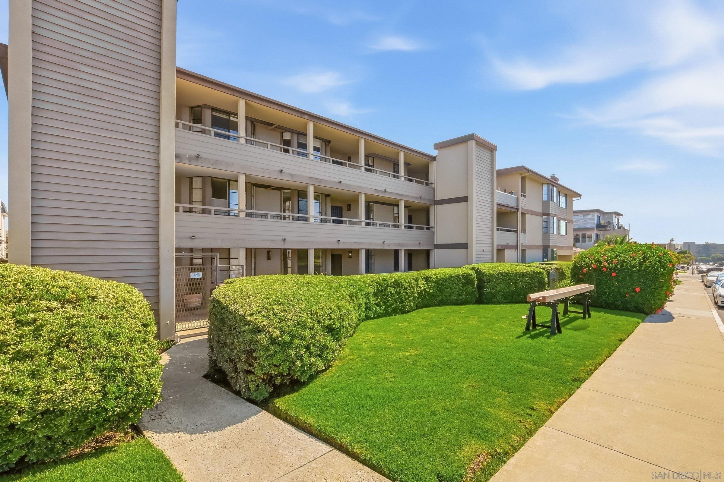 Detail Gallery Image 17 of 18 For 3130  Avenida De Portugal  #102,  San Diego,  CA 92106 - 2 Beds | 2 Baths