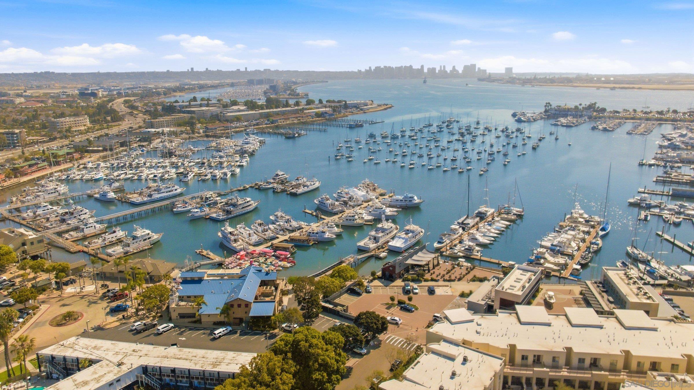 Detail Gallery Image 4 of 18 For 3130  Avenida De Portugal  #102,  San Diego,  CA 92106 - 2 Beds | 2 Baths