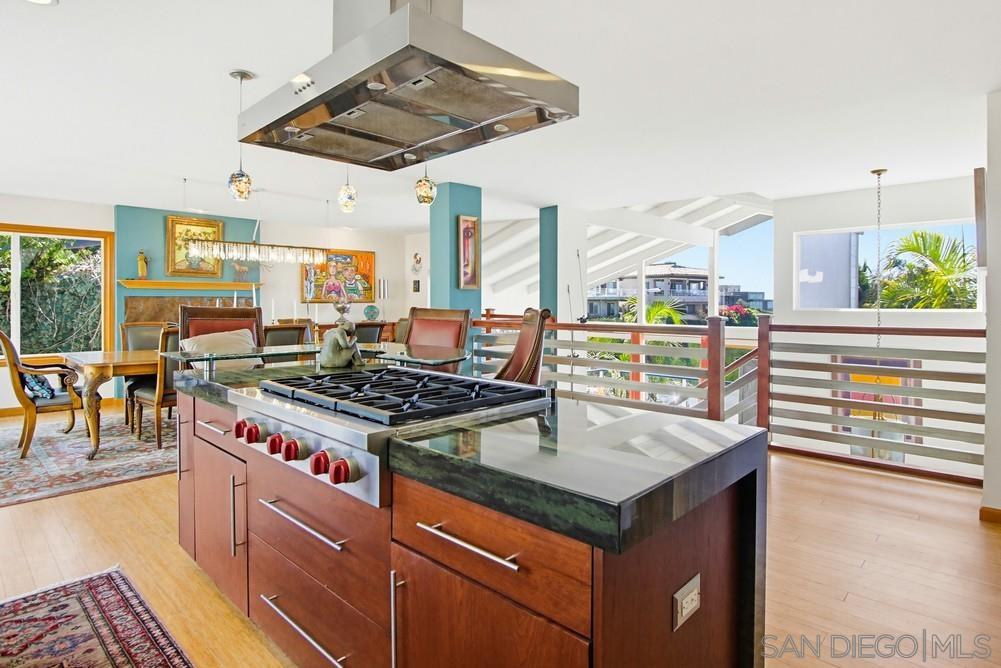 Detail Gallery Image 19 of 72 For 3036  Serbian, San Diego,  CA 92117 - 4 Beds | 4 Baths