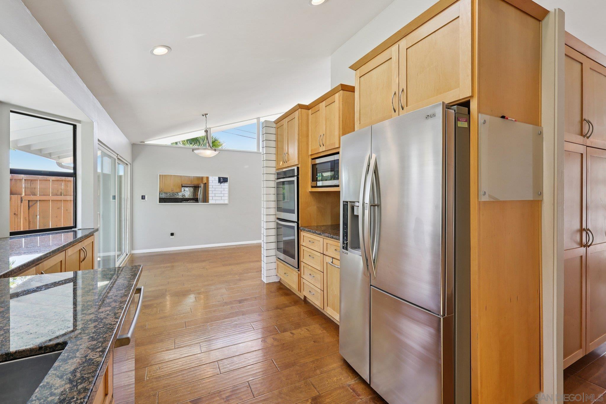 Detail Gallery Image 11 of 72 For 5727  Honors, San Diego,  CA 92122 - 4 Beds | 2/1 Baths