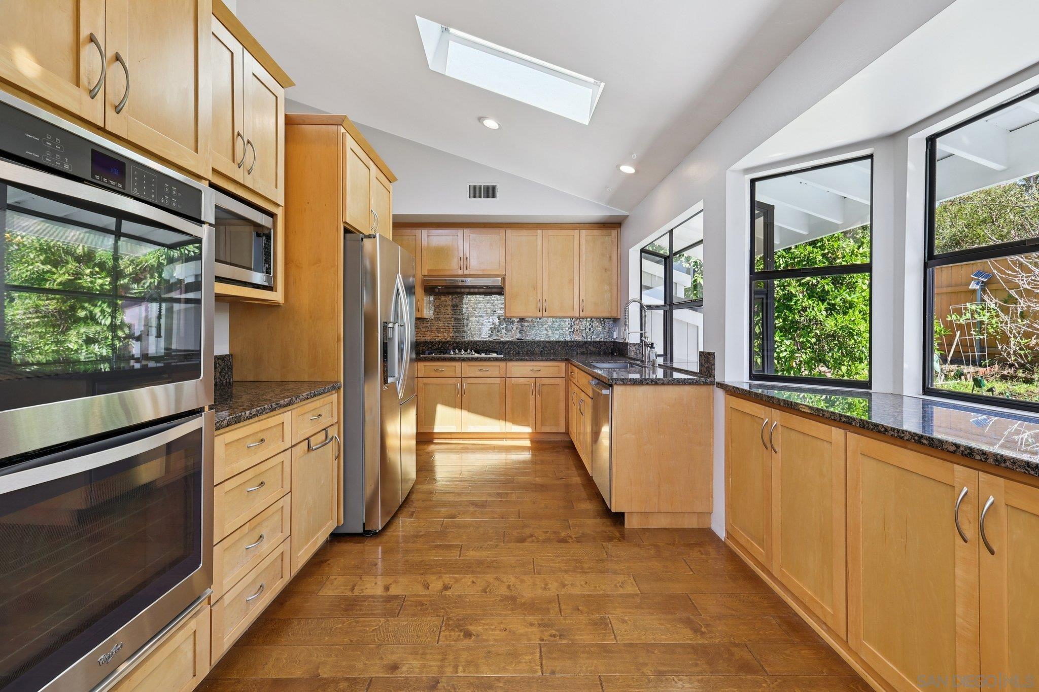 Detail Gallery Image 14 of 72 For 5727  Honors, San Diego,  CA 92122 - 4 Beds | 2/1 Baths