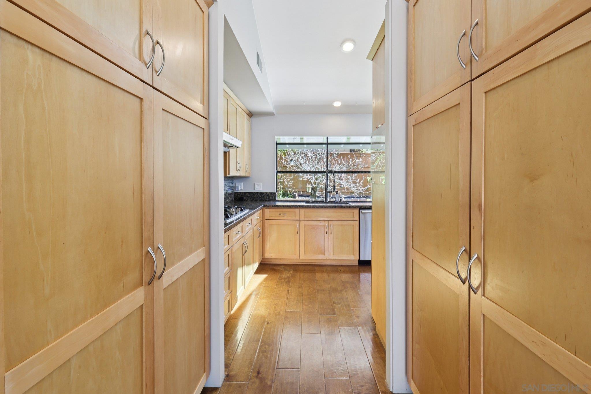 Detail Gallery Image 16 of 72 For 5727  Honors, San Diego,  CA 92122 - 4 Beds | 2/1 Baths