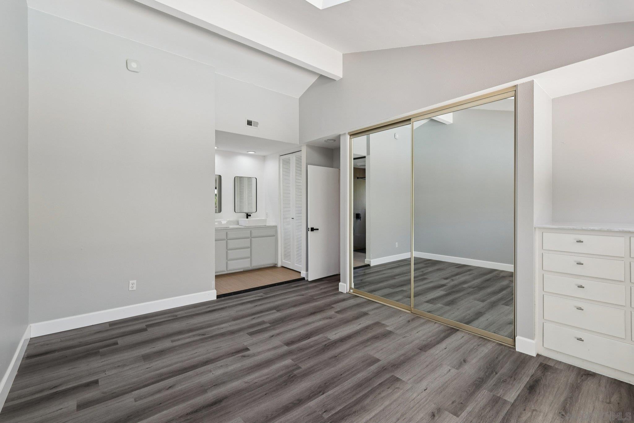 Detail Gallery Image 17 of 72 For 5727  Honors, San Diego,  CA 92122 - 4 Beds | 2/1 Baths