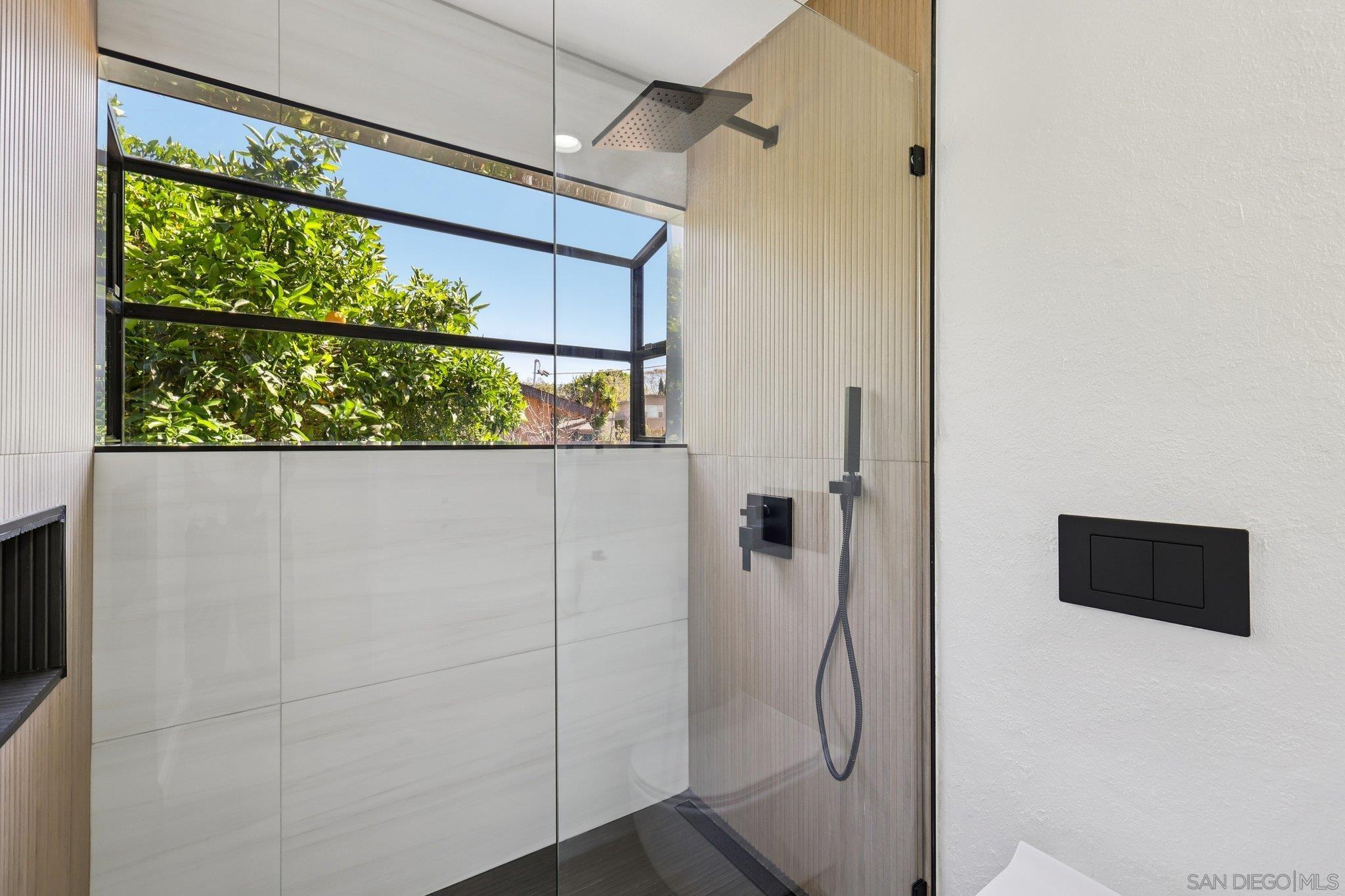 Detail Gallery Image 21 of 72 For 5727  Honors, San Diego,  CA 92122 - 4 Beds | 2/1 Baths