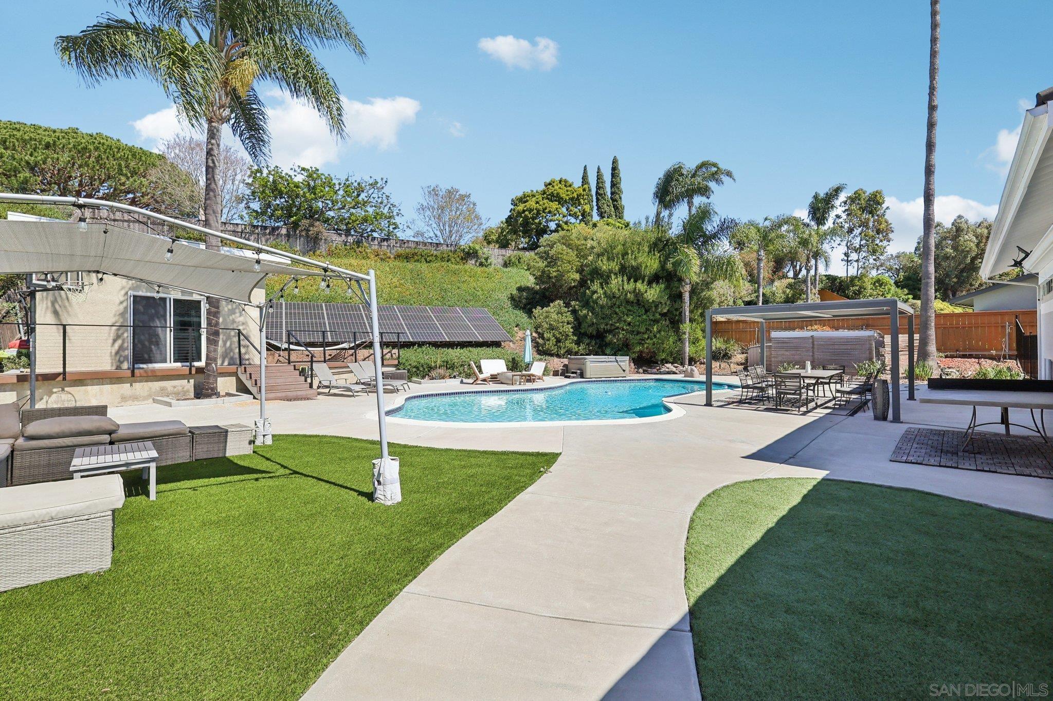 Detail Gallery Image 51 of 72 For 5727  Honors, San Diego,  CA 92122 - 4 Beds | 2/1 Baths