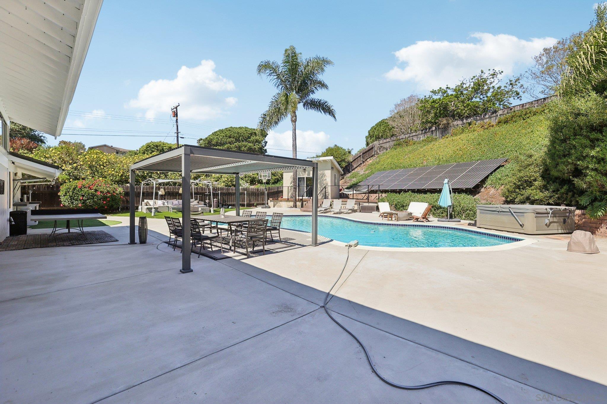 Detail Gallery Image 53 of 72 For 5727  Honors, San Diego,  CA 92122 - 4 Beds | 2/1 Baths