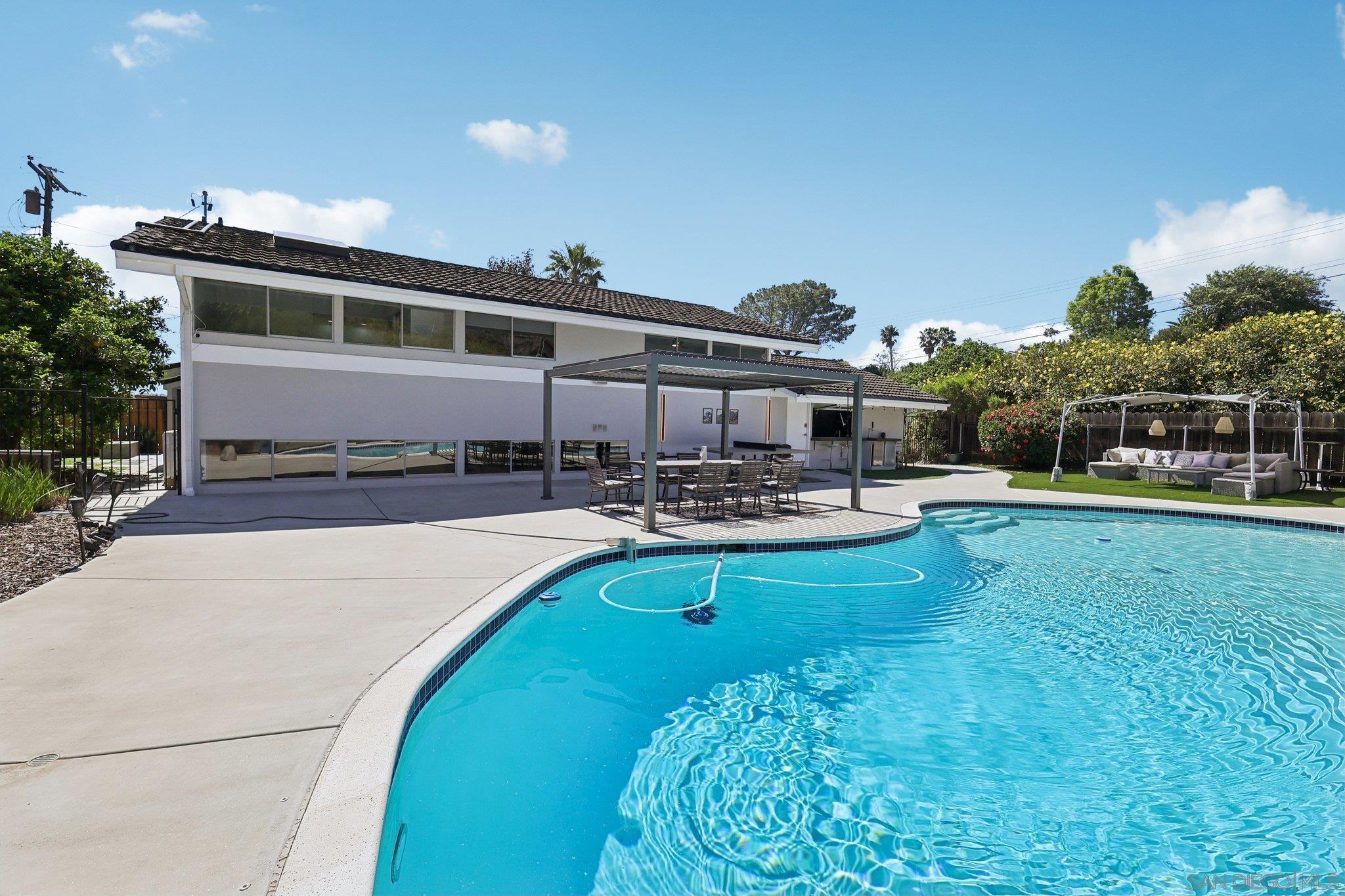 Detail Gallery Image 54 of 72 For 5727  Honors, San Diego,  CA 92122 - 4 Beds | 2/1 Baths