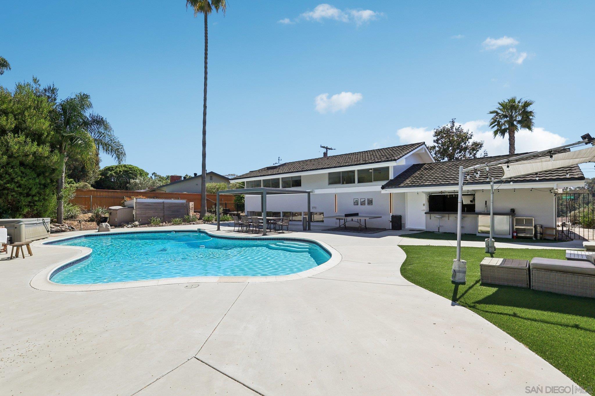 Detail Gallery Image 56 of 72 For 5727  Honors, San Diego,  CA 92122 - 4 Beds | 2/1 Baths