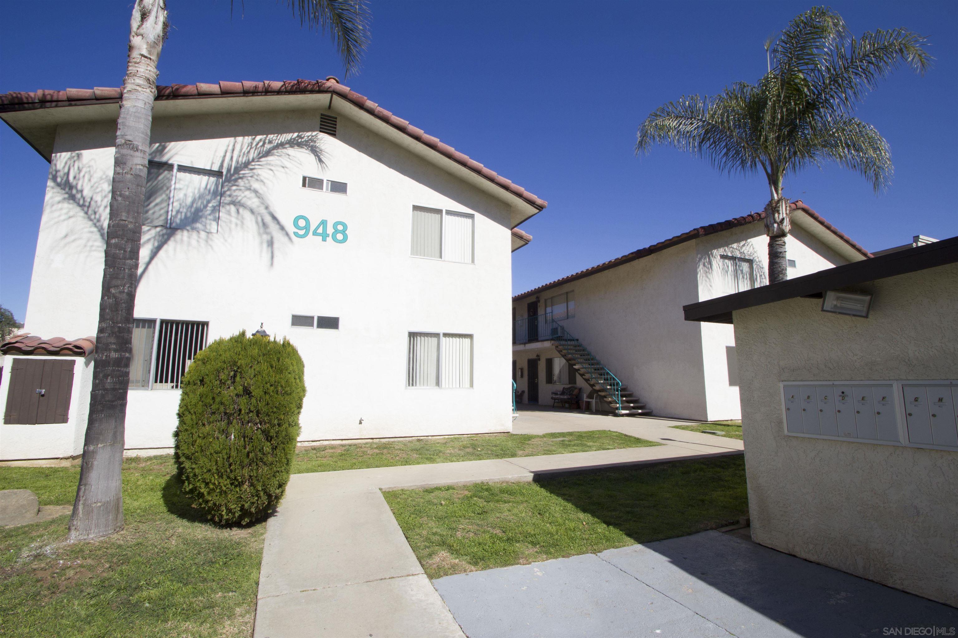 Detail Gallery Image 3 of 12 For 948  Chase Ave  I, El Cajon,  CA 92020 - 2 Beds | 1 Baths