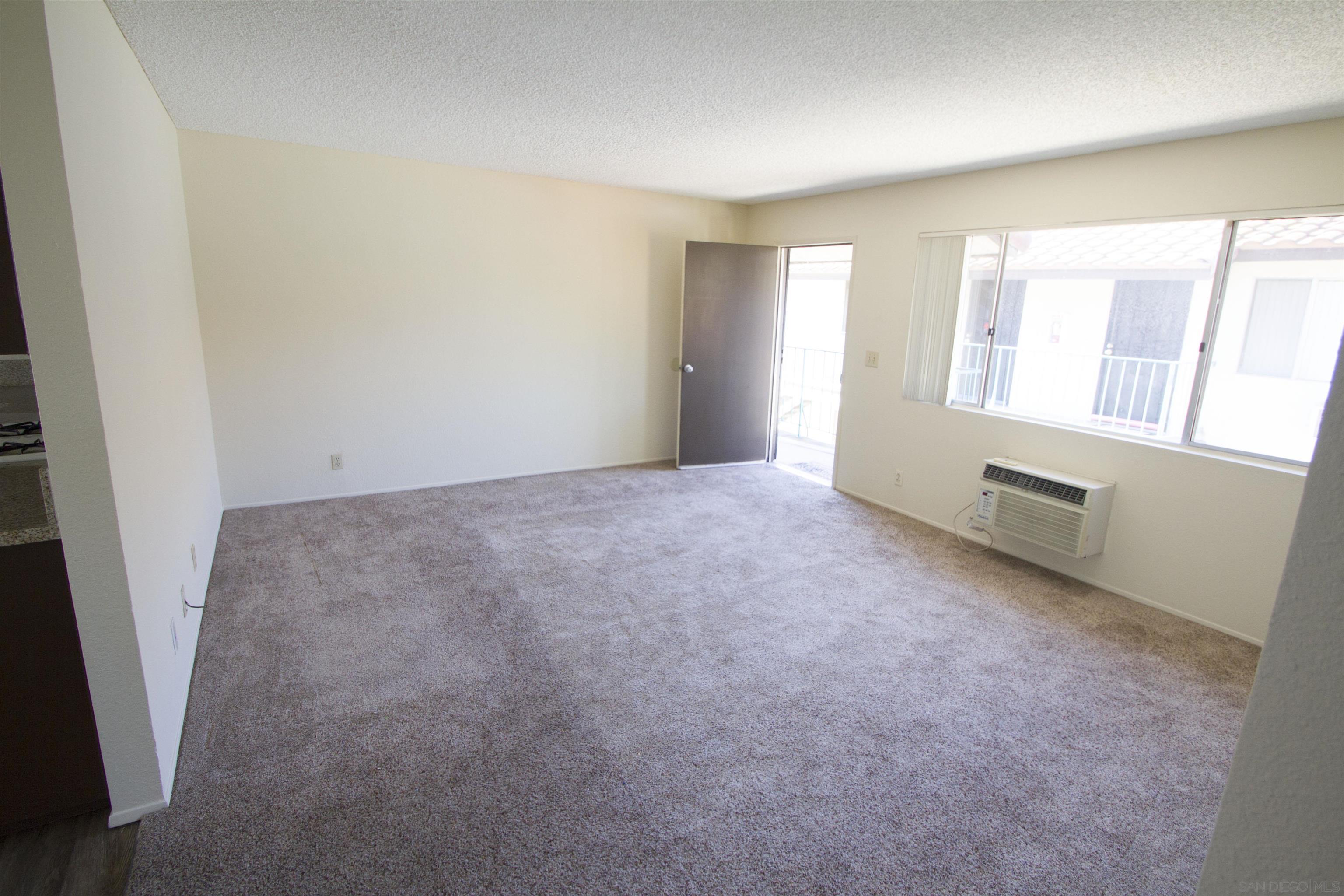 Detail Gallery Image 4 of 12 For 948  Chase Ave  I, El Cajon,  CA 92020 - 2 Beds | 1 Baths