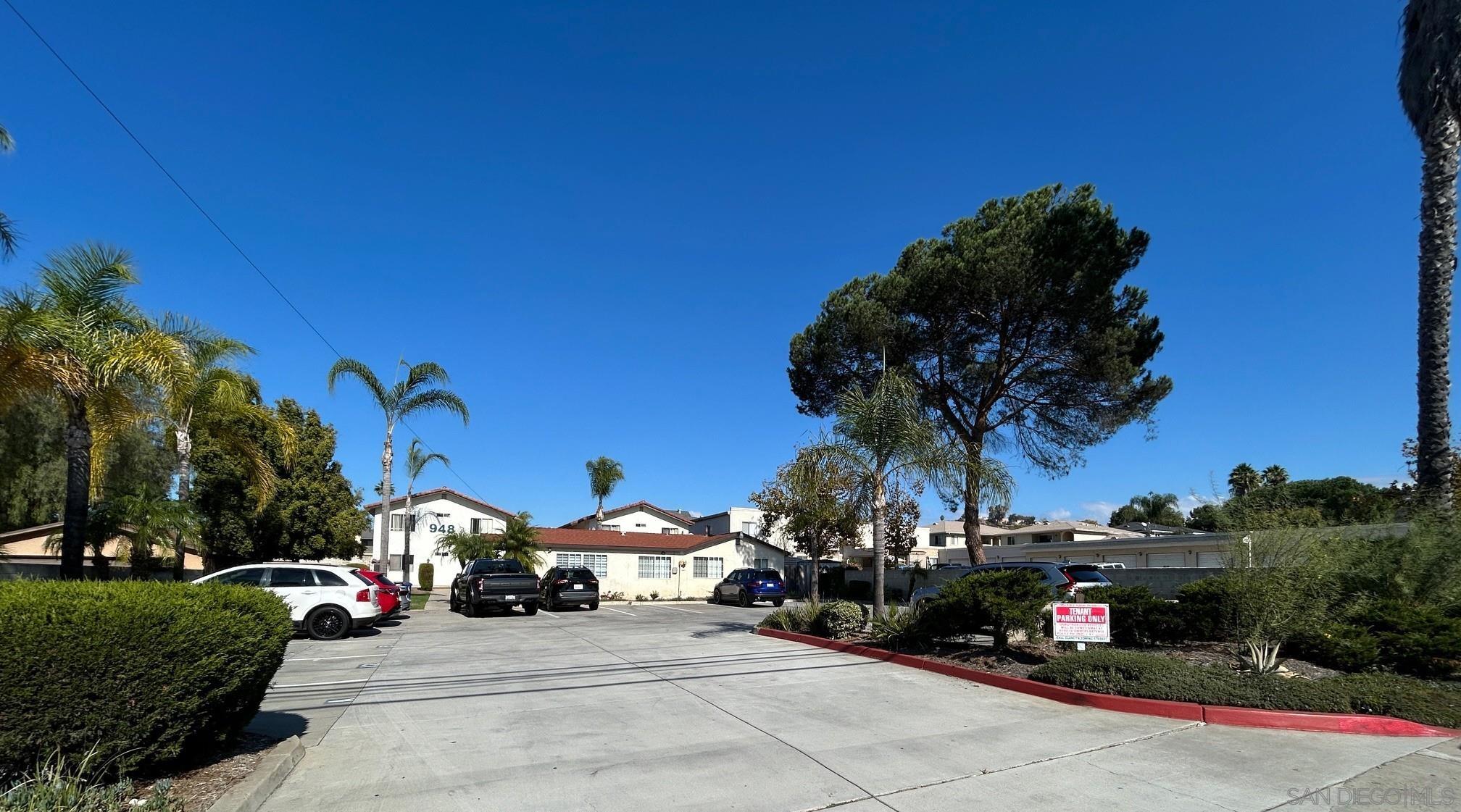 Detail Gallery Image 9 of 12 For 948  Chase Ave  I, El Cajon,  CA 92020 - 2 Beds | 1 Baths