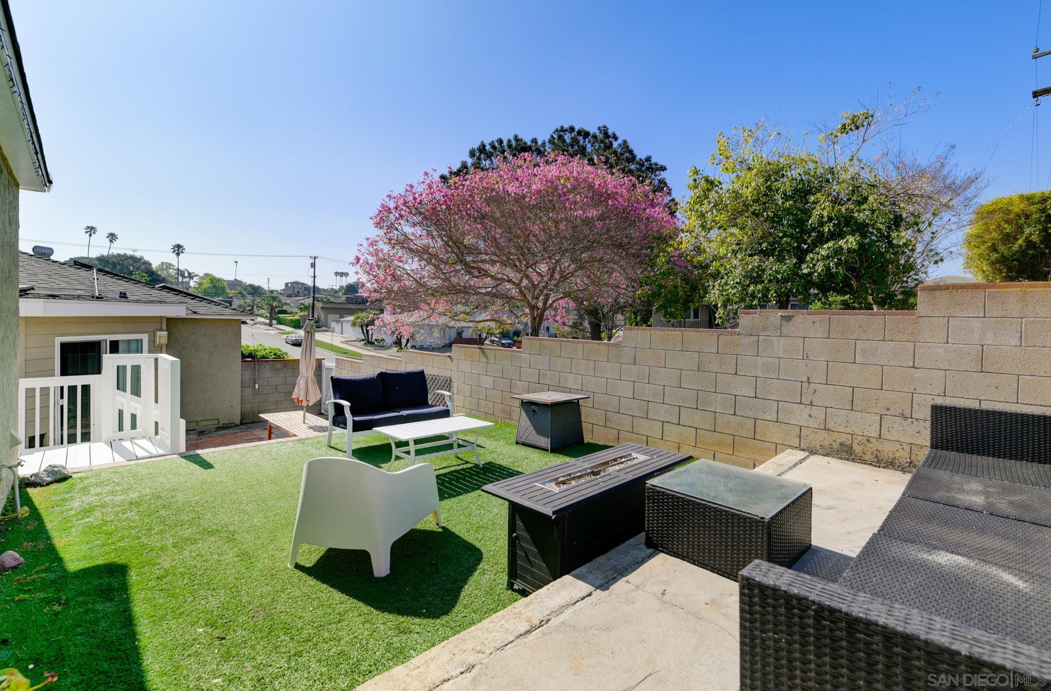 Detail Gallery Image 17 of 30 For 1654  Catalina Blvd, San Diego,  CA 92107 - 3 Beds | 2 Baths