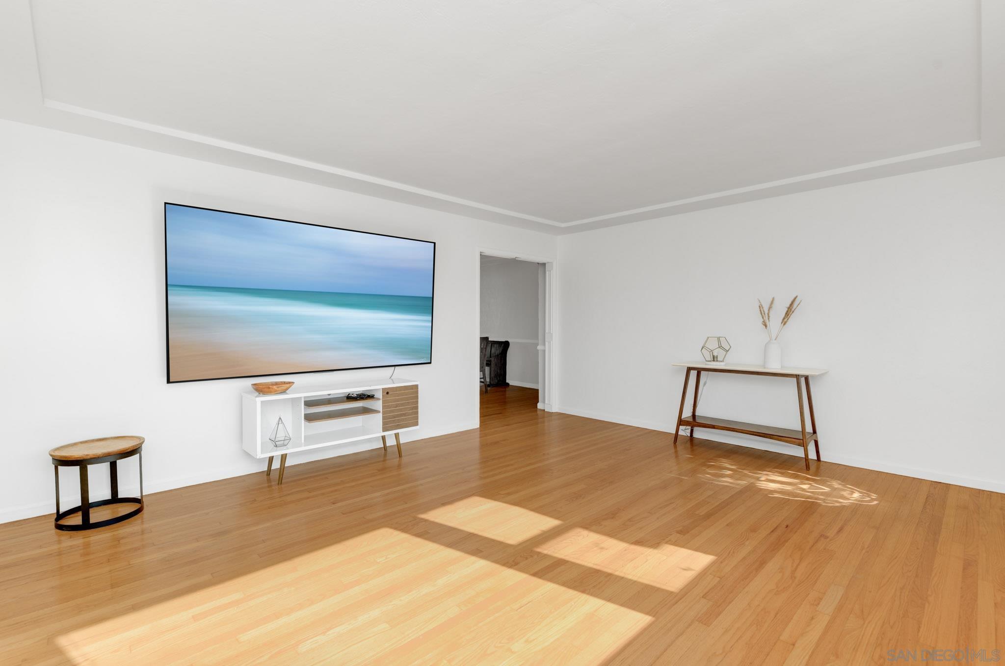 Detail Gallery Image 3 of 30 For 1654  Catalina Blvd, San Diego,  CA 92107 - 3 Beds | 2 Baths