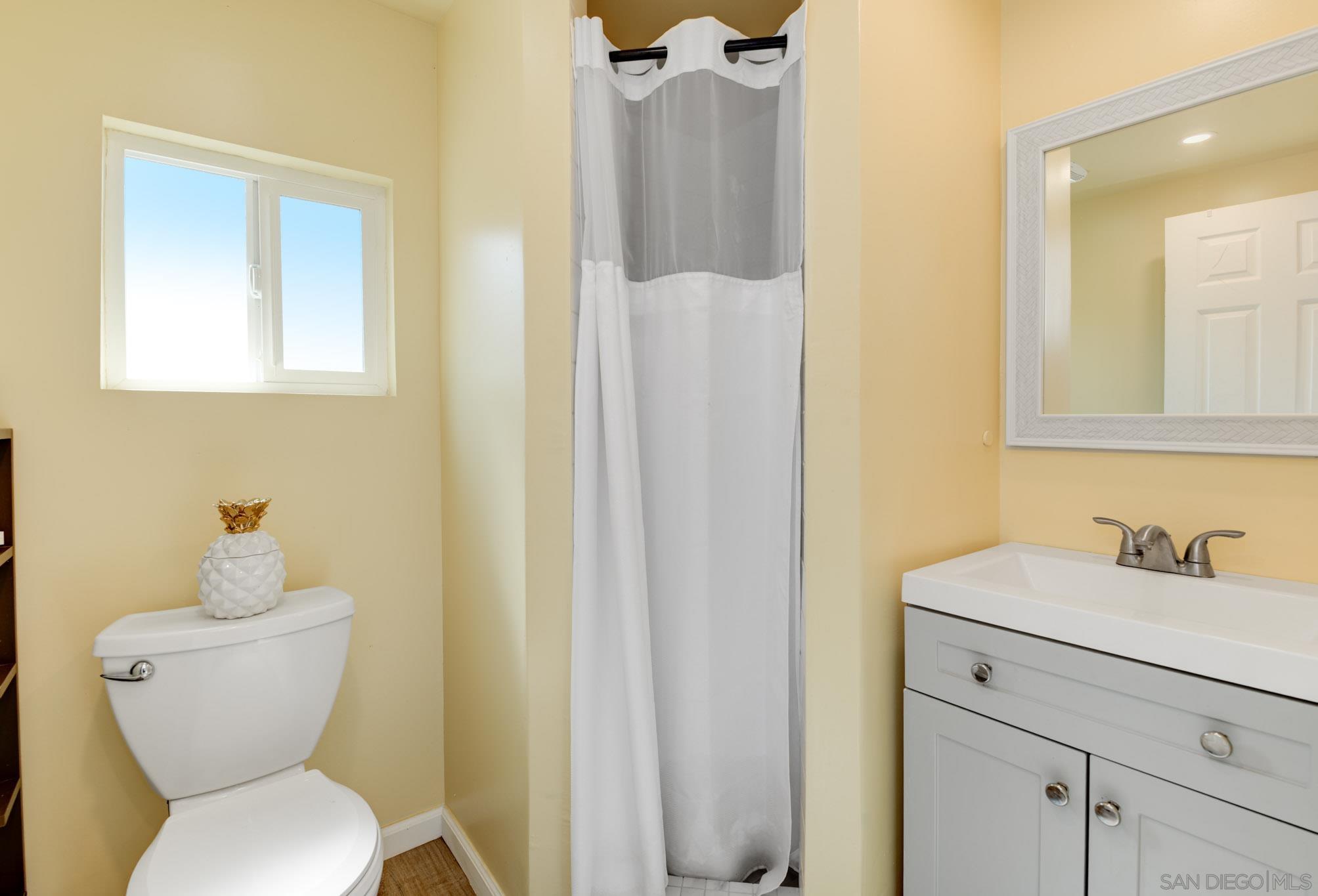 Detail Gallery Image 21 of 30 For 1654  Catalina Blvd, San Diego,  CA 92107 - 3 Beds | 2 Baths