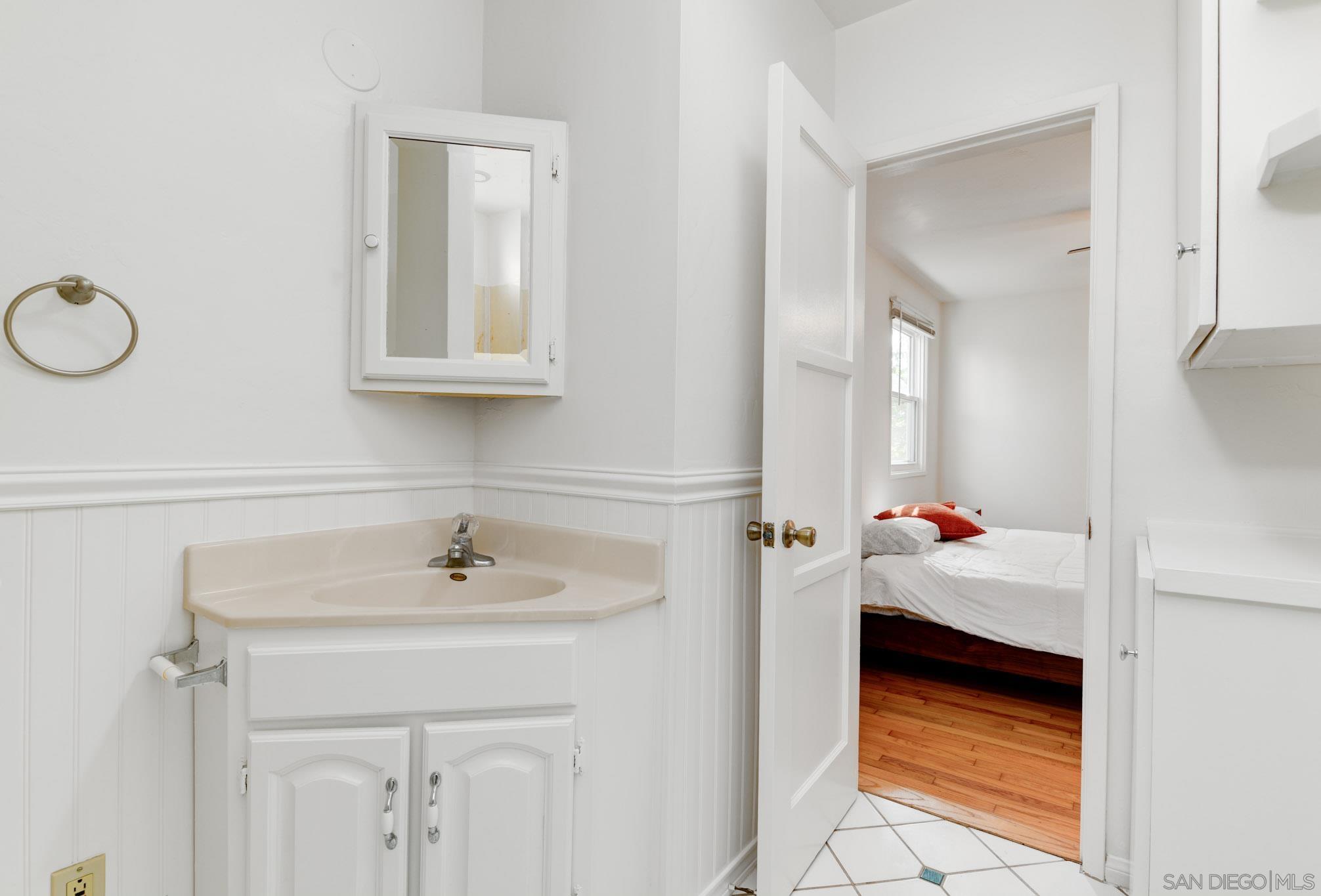 Detail Gallery Image 25 of 30 For 1654  Catalina Blvd, San Diego,  CA 92107 - 3 Beds | 2 Baths