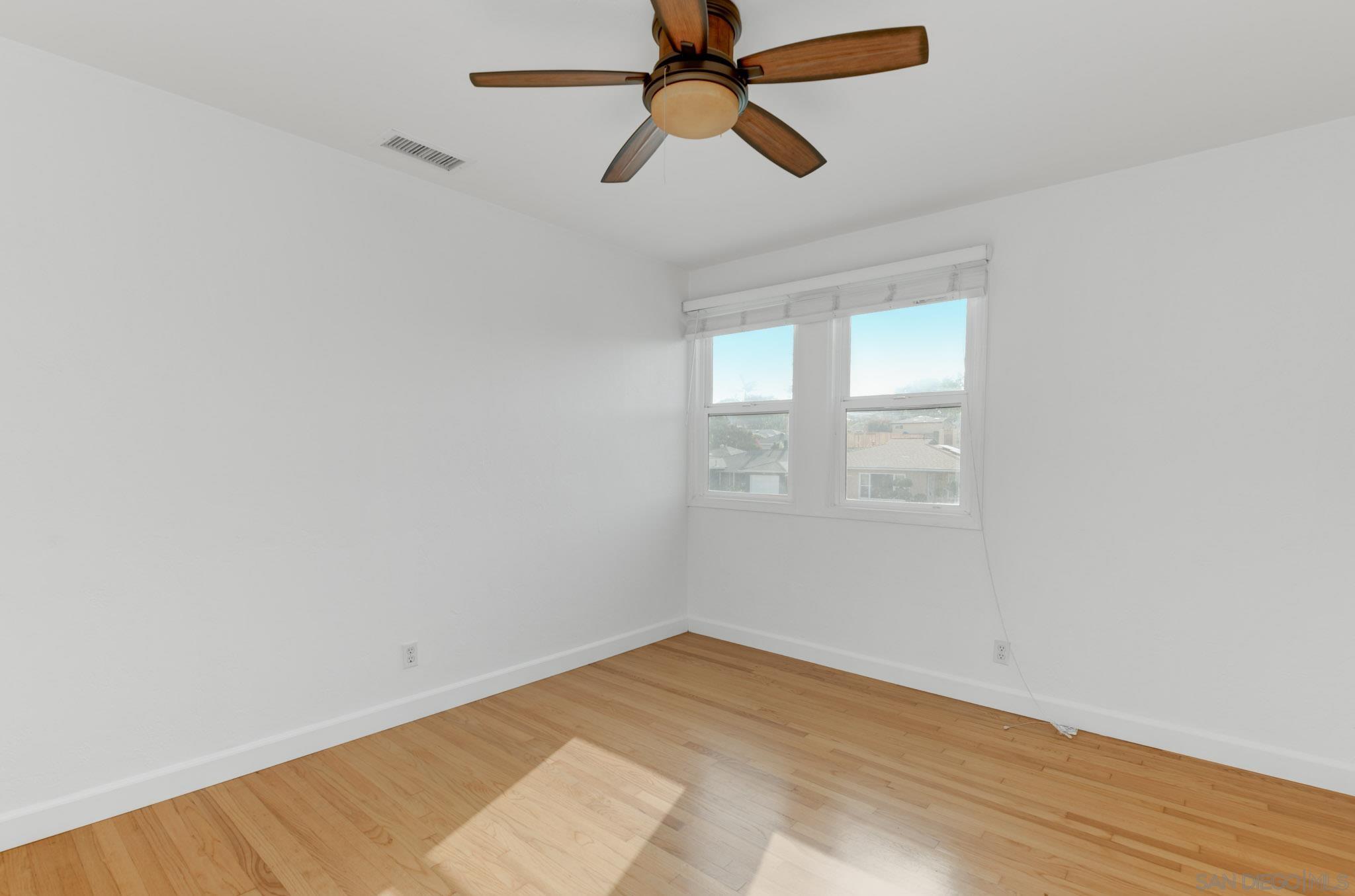 Detail Gallery Image 28 of 30 For 1654  Catalina Blvd, San Diego,  CA 92107 - 3 Beds | 2 Baths