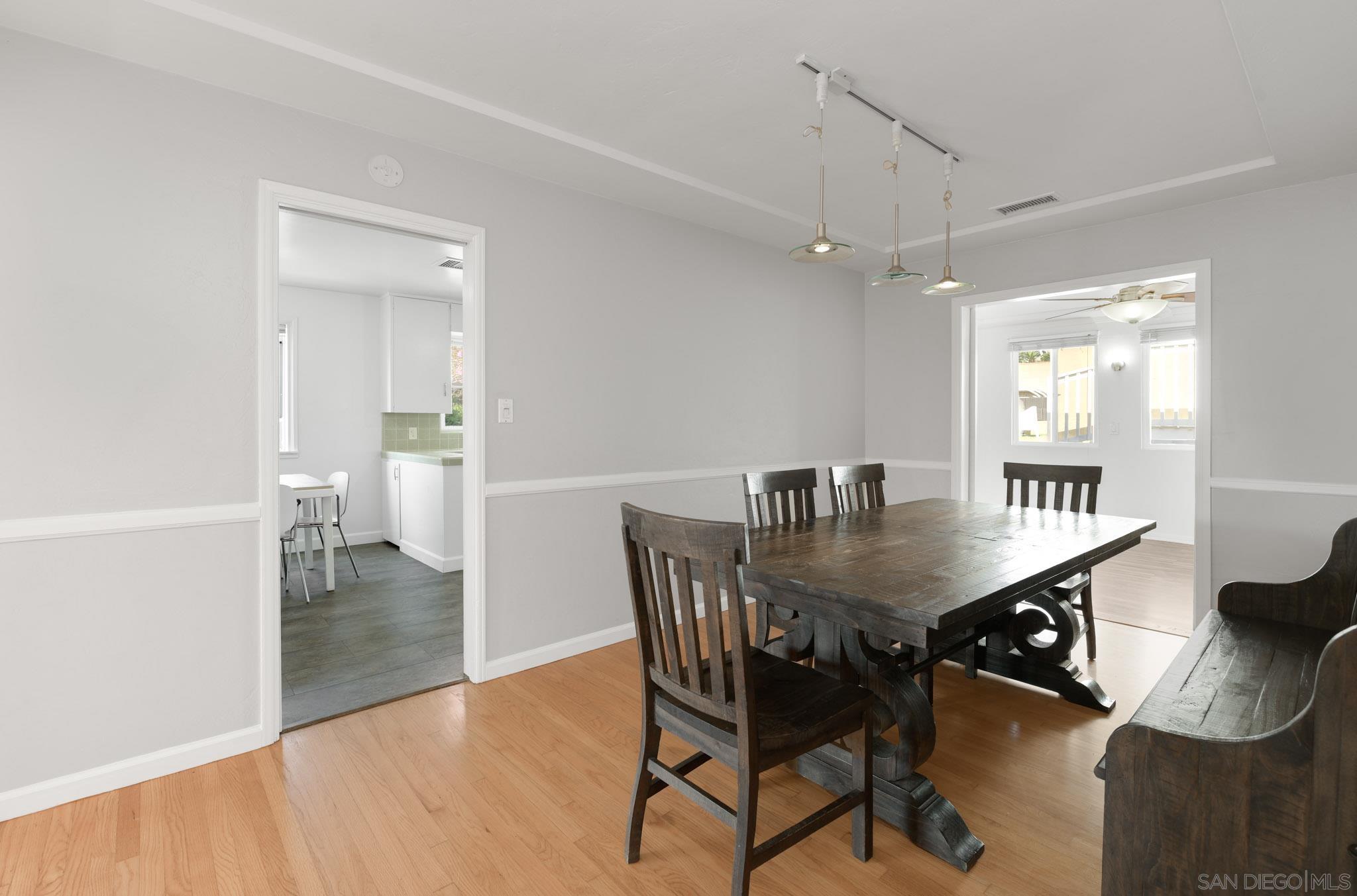 Detail Gallery Image 5 of 30 For 1654  Catalina Blvd, San Diego,  CA 92107 - 3 Beds | 2 Baths