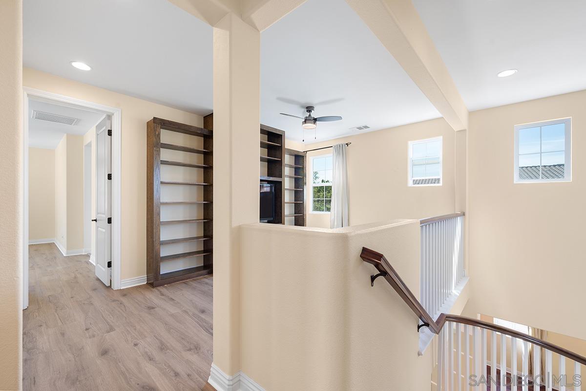 Detail Gallery Image 24 of 51 For 6275  Silver Bush Creek St, San Diego,  CA 92130 - 4 Beds | 3 Baths