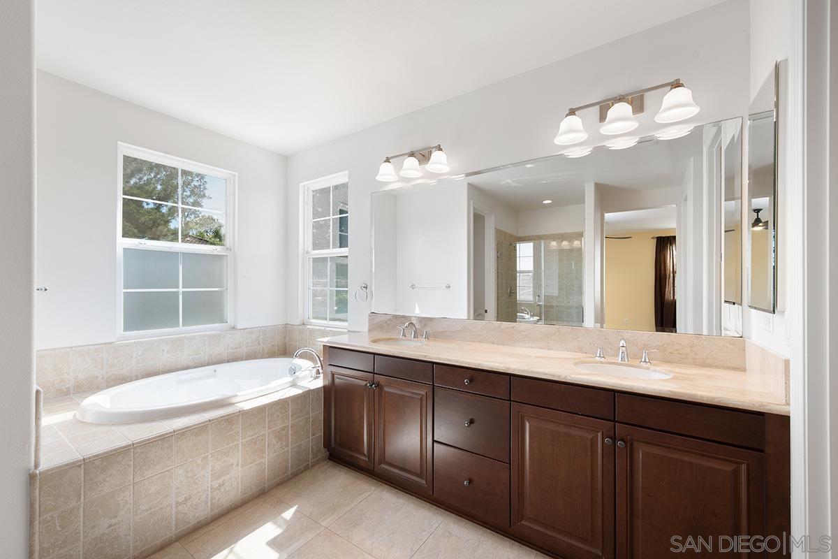 Detail Gallery Image 29 of 51 For 6275  Silver Bush Creek St, San Diego,  CA 92130 - 4 Beds | 3 Baths