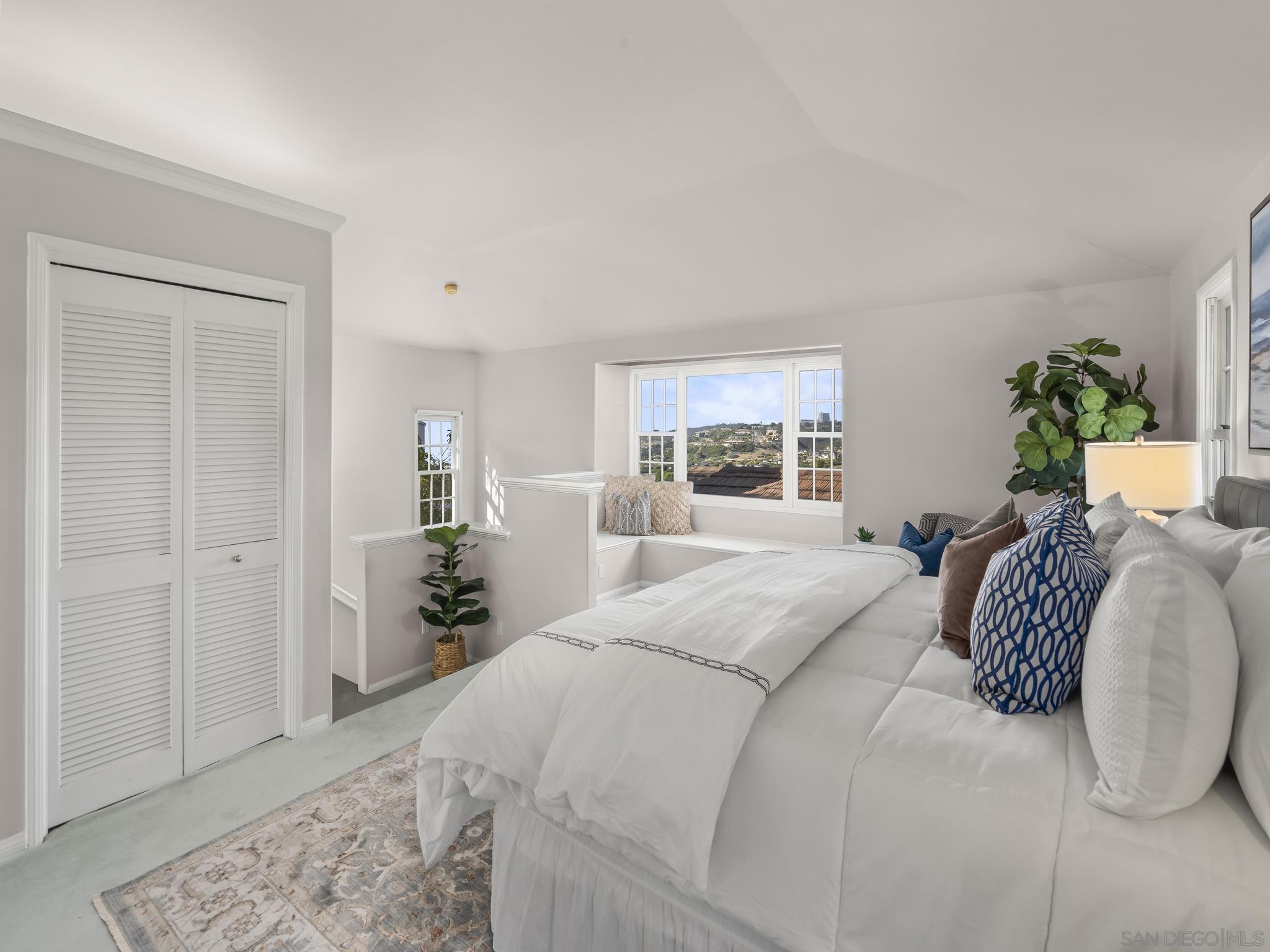 Detail Gallery Image 30 of 65 For 7753  via Capri, La Jolla,  CA 92037 - 5 Beds | 3/1 Baths