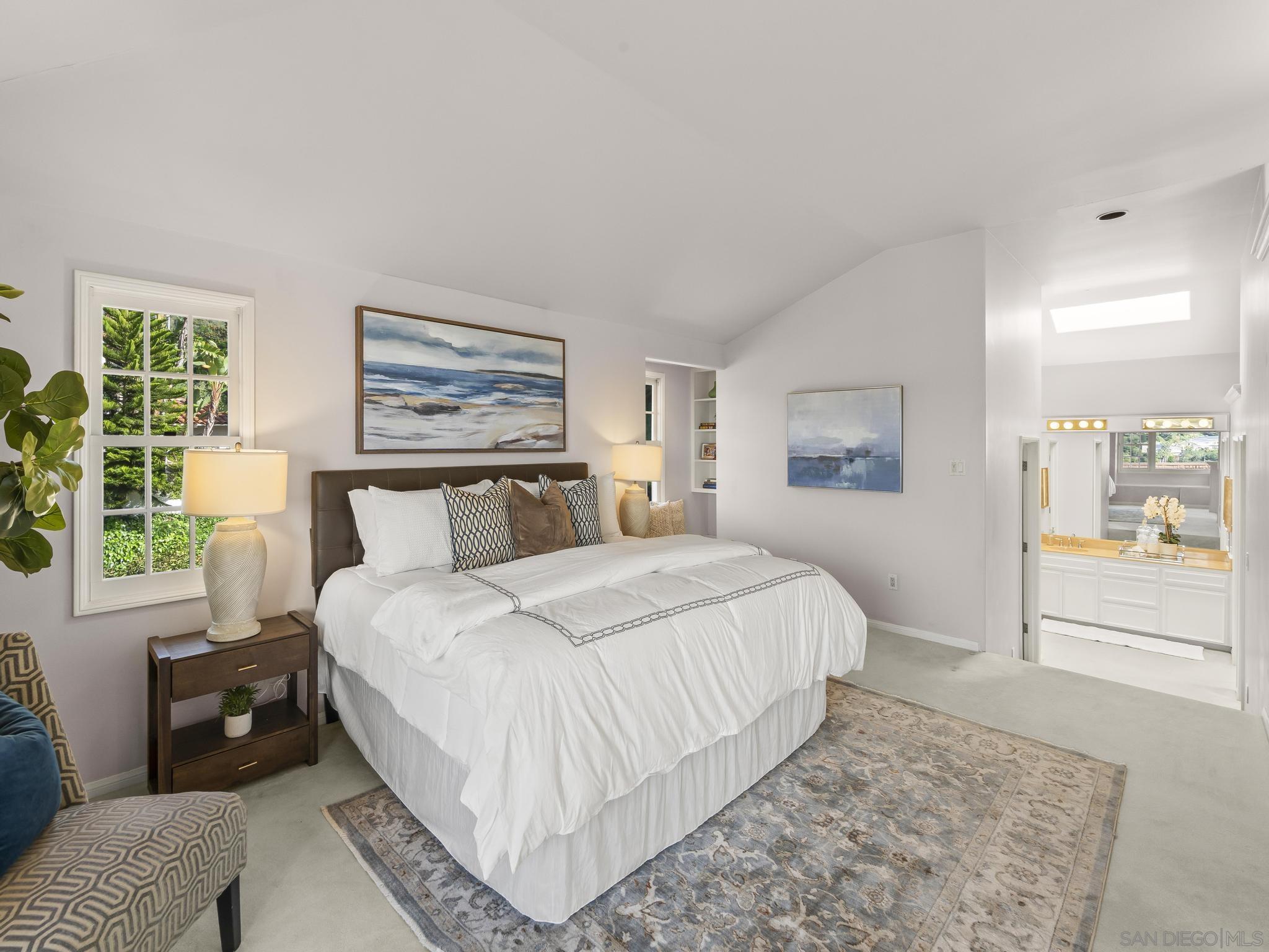 Detail Gallery Image 32 of 65 For 7753  via Capri, La Jolla,  CA 92037 - 5 Beds | 3/1 Baths