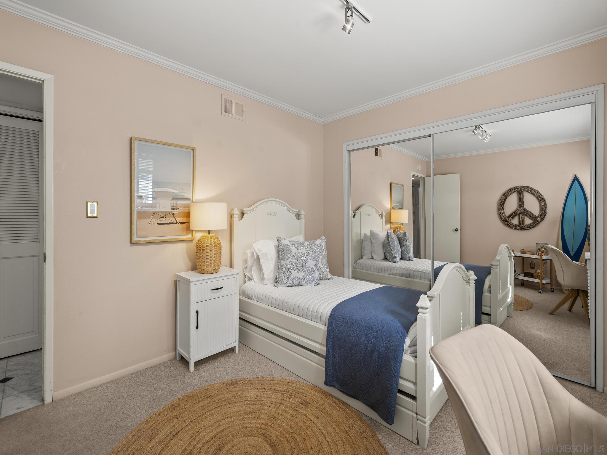 Detail Gallery Image 47 of 65 For 7753  via Capri, La Jolla,  CA 92037 - 5 Beds | 3/1 Baths