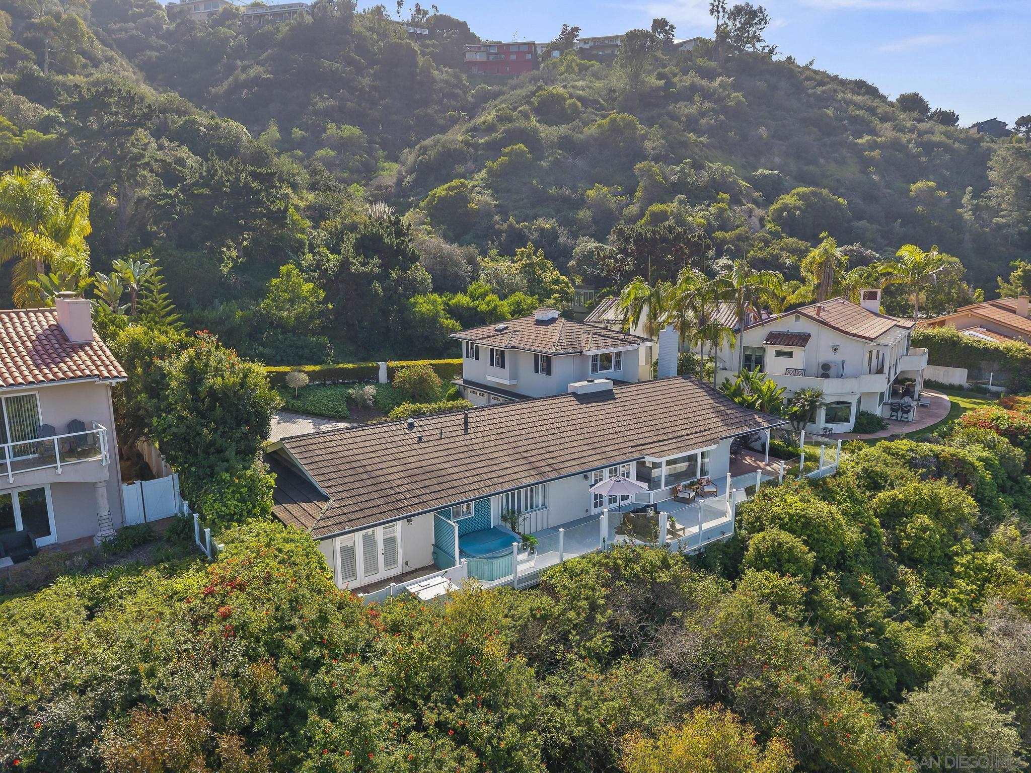 Detail Gallery Image 59 of 65 For 7753  via Capri, La Jolla,  CA 92037 - 5 Beds | 3/1 Baths