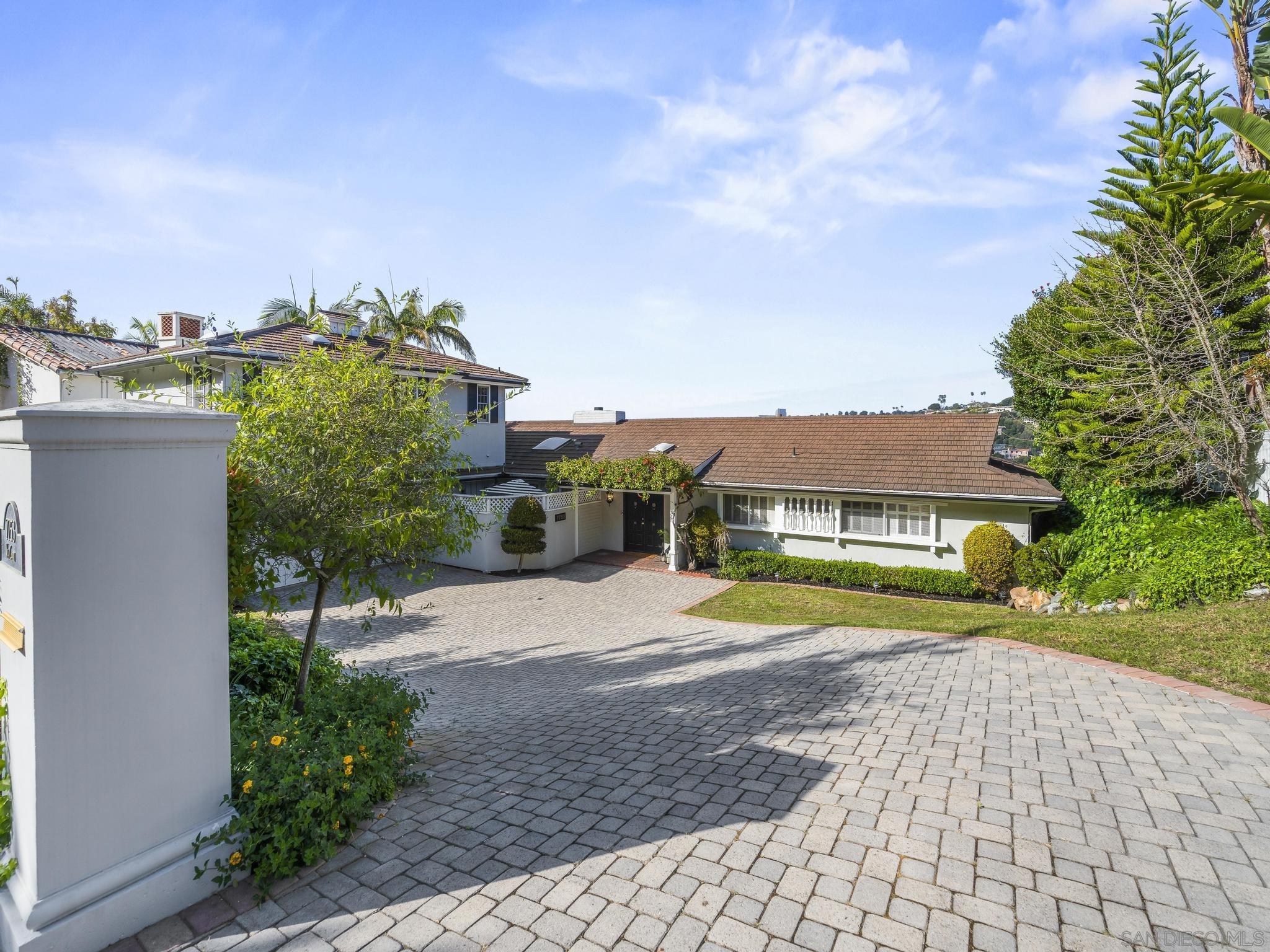 Detail Gallery Image 65 of 65 For 7753  via Capri, La Jolla,  CA 92037 - 5 Beds | 3/1 Baths