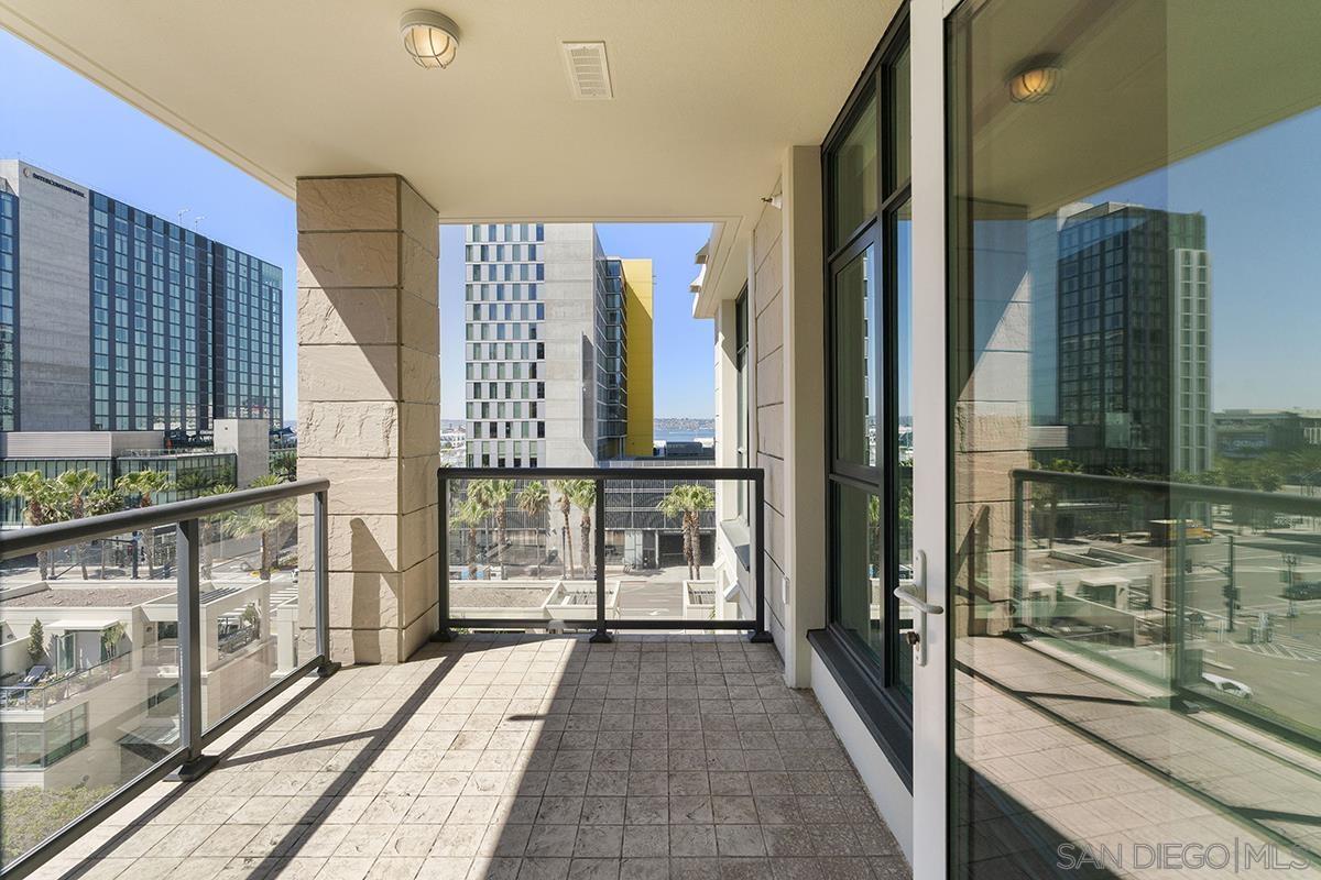 Detail Gallery Image 14 of 72 For 1199  Pacific Hwy  #704,  San Diego,  CA 92101 - 2 Beds | 2 Baths