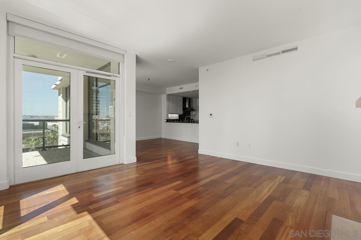 Detail Gallery Image 17 of 72 For 1199  Pacific Hwy  #704,  San Diego,  CA 92101 - 2 Beds | 2 Baths