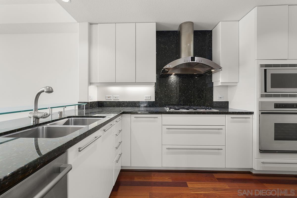 Detail Gallery Image 20 of 72 For 1199  Pacific Hwy  #704,  San Diego,  CA 92101 - 2 Beds | 2 Baths