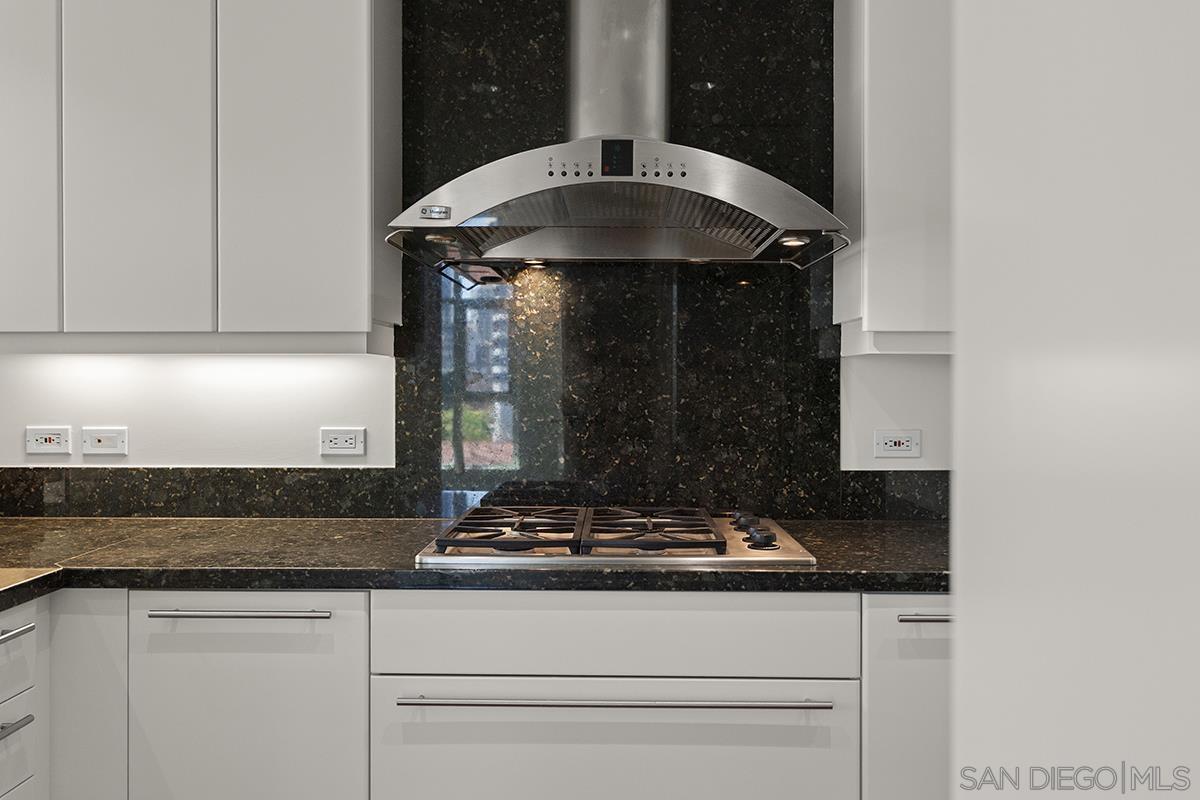 Detail Gallery Image 23 of 72 For 1199  Pacific Hwy  #704,  San Diego,  CA 92101 - 2 Beds | 2 Baths