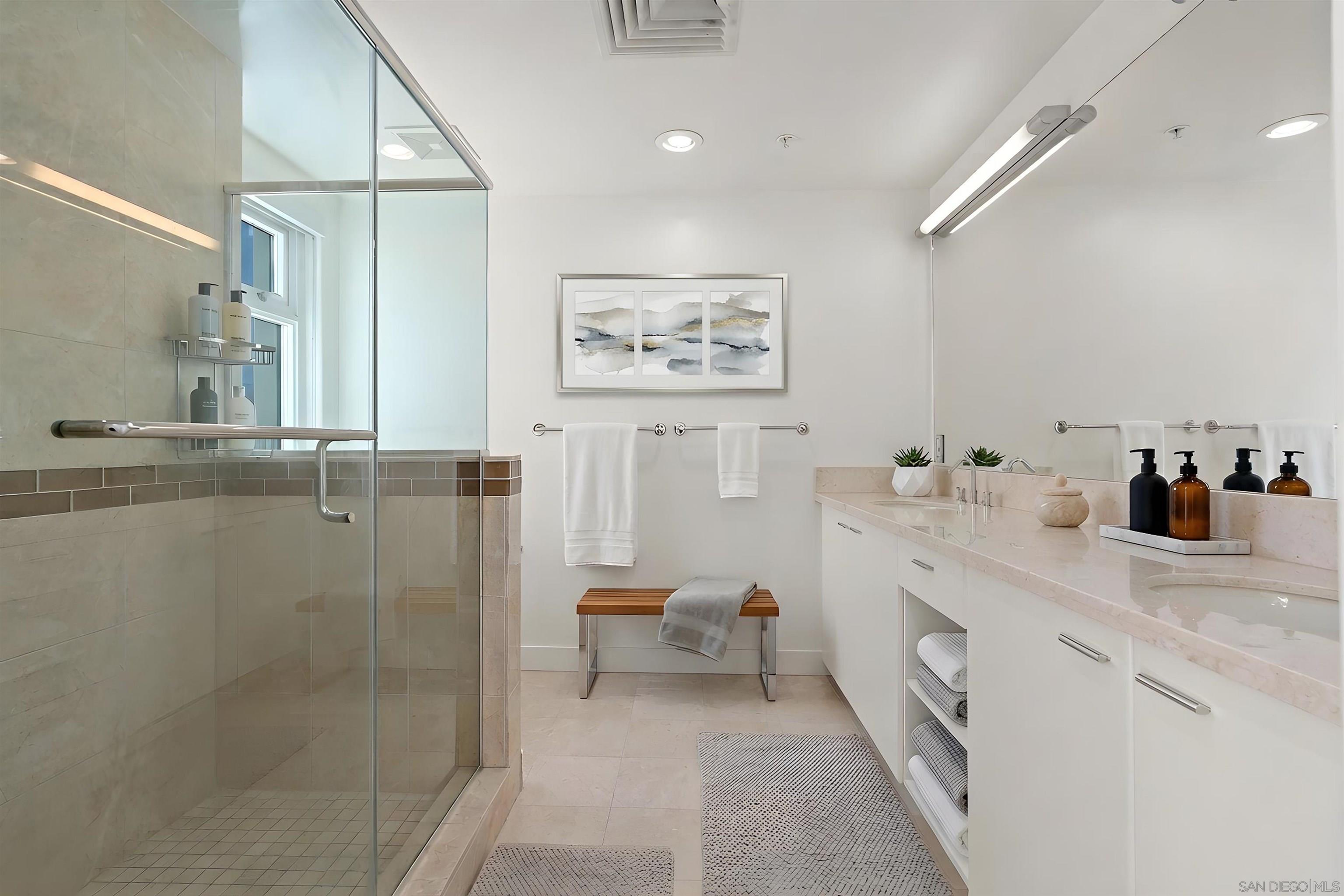 Detail Gallery Image 36 of 66 For 1199  Pacific Hwy  #704,  San Diego,  CA 92101 - 2 Beds | 2 Baths