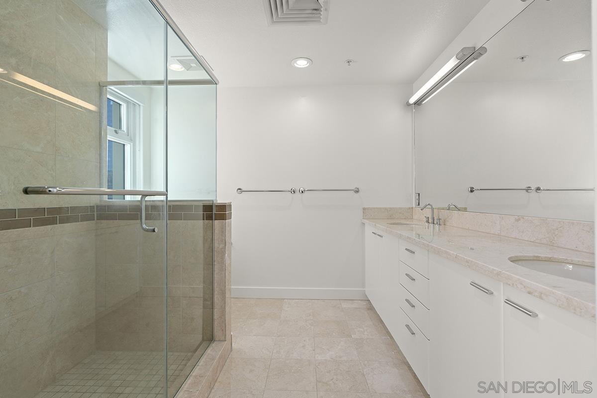 Detail Gallery Image 37 of 66 For 1199  Pacific Hwy  #704,  San Diego,  CA 92101 - 2 Beds | 2 Baths
