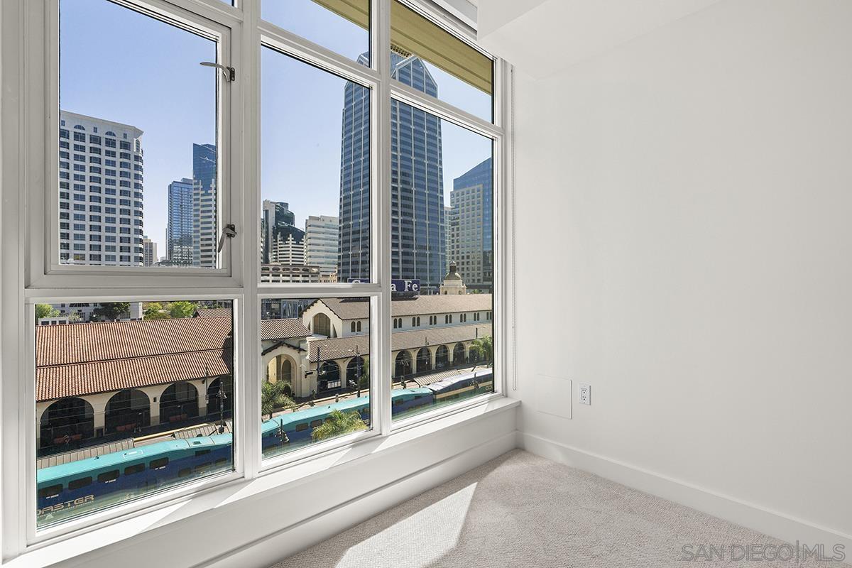 Detail Gallery Image 43 of 72 For 1199  Pacific Hwy  #704,  San Diego,  CA 92101 - 2 Beds | 2 Baths