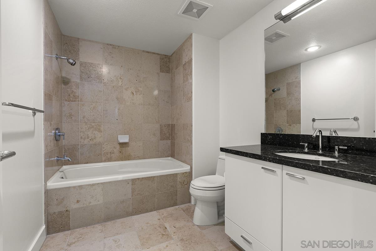 Detail Gallery Image 47 of 72 For 1199  Pacific Hwy  #704,  San Diego,  CA 92101 - 2 Beds | 2 Baths