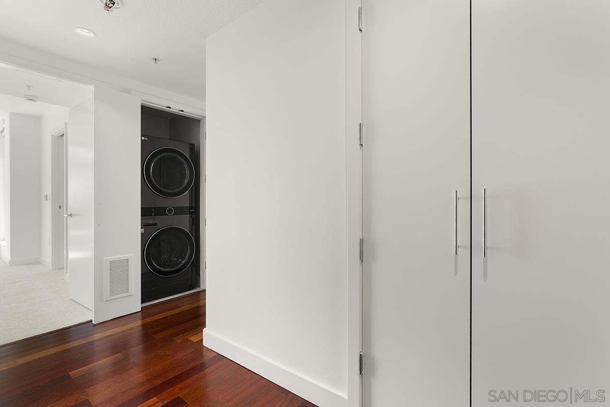 Detail Gallery Image 48 of 66 For 1199  Pacific Hwy  #704,  San Diego,  CA 92101 - 2 Beds | 2 Baths