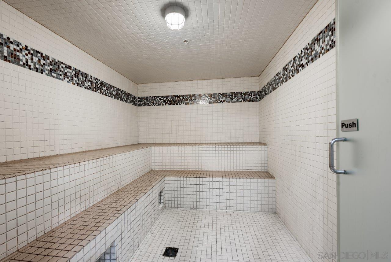 Detail Gallery Image 65 of 66 For 1199  Pacific Hwy  #704,  San Diego,  CA 92101 - 2 Beds | 2 Baths