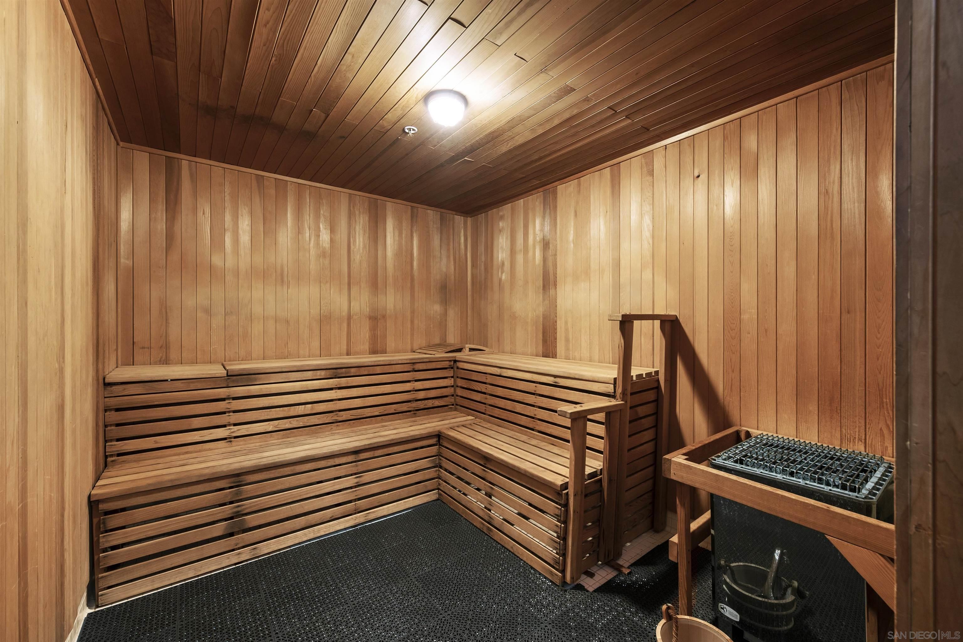 Detail Gallery Image 68 of 72 For 1199  Pacific Hwy  #704,  San Diego,  CA 92101 - 2 Beds | 2 Baths