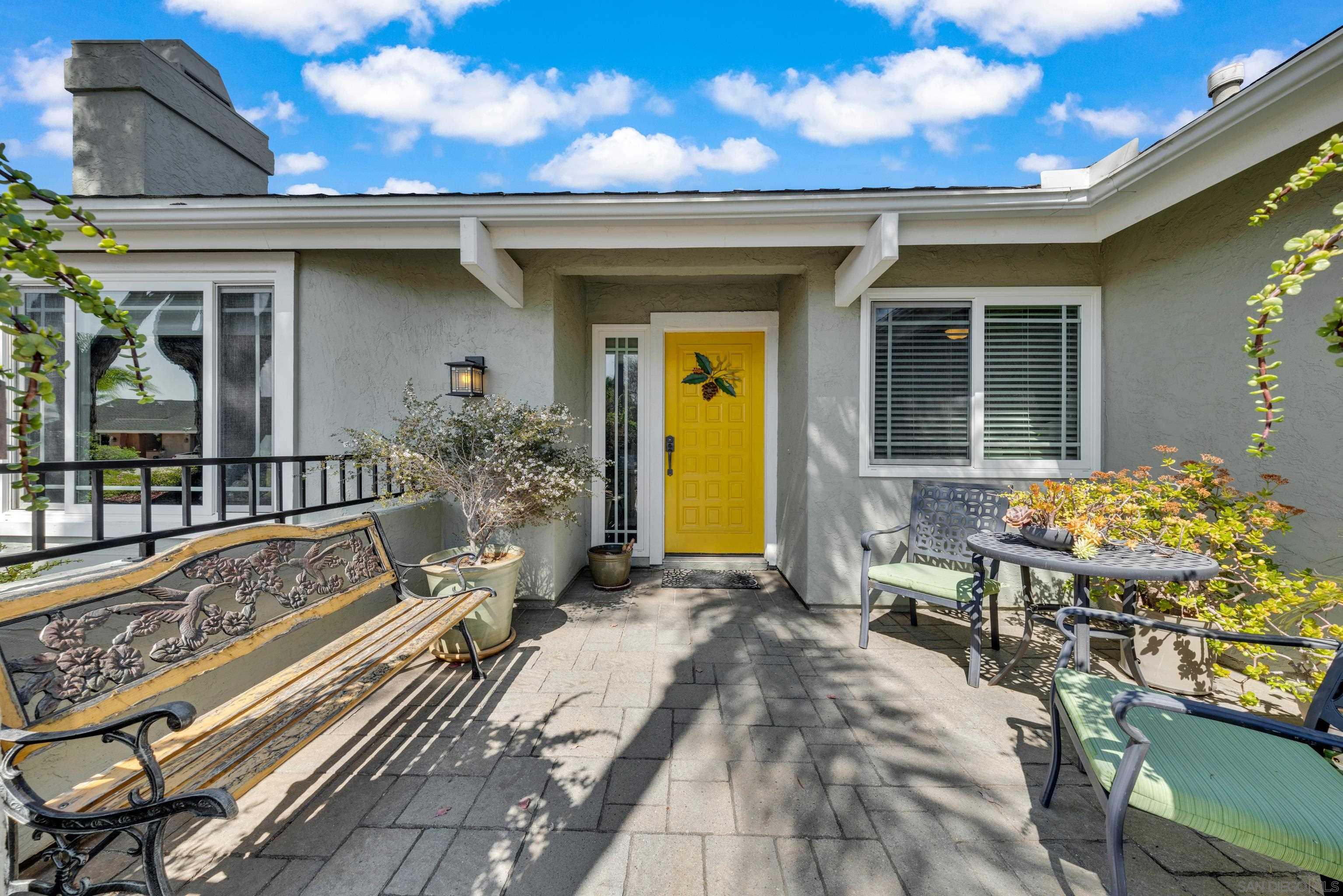 Detail Gallery Image 2 of 52 For 810  Madison Ave, Escondido,  CA 92026 - 4 Beds | 2 Baths