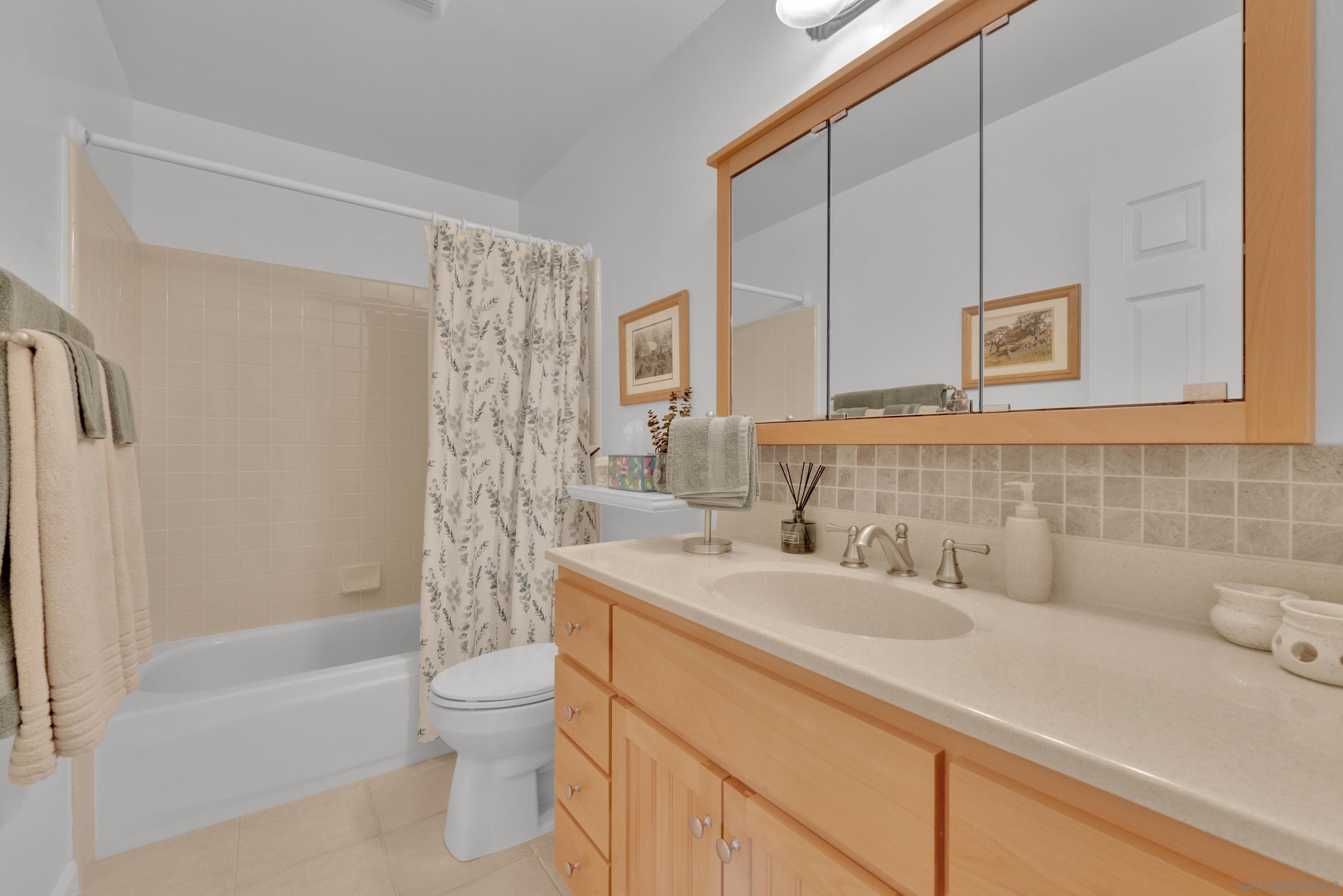 Detail Gallery Image 19 of 52 For 810  Madison Ave, Escondido,  CA 92026 - 4 Beds | 2 Baths