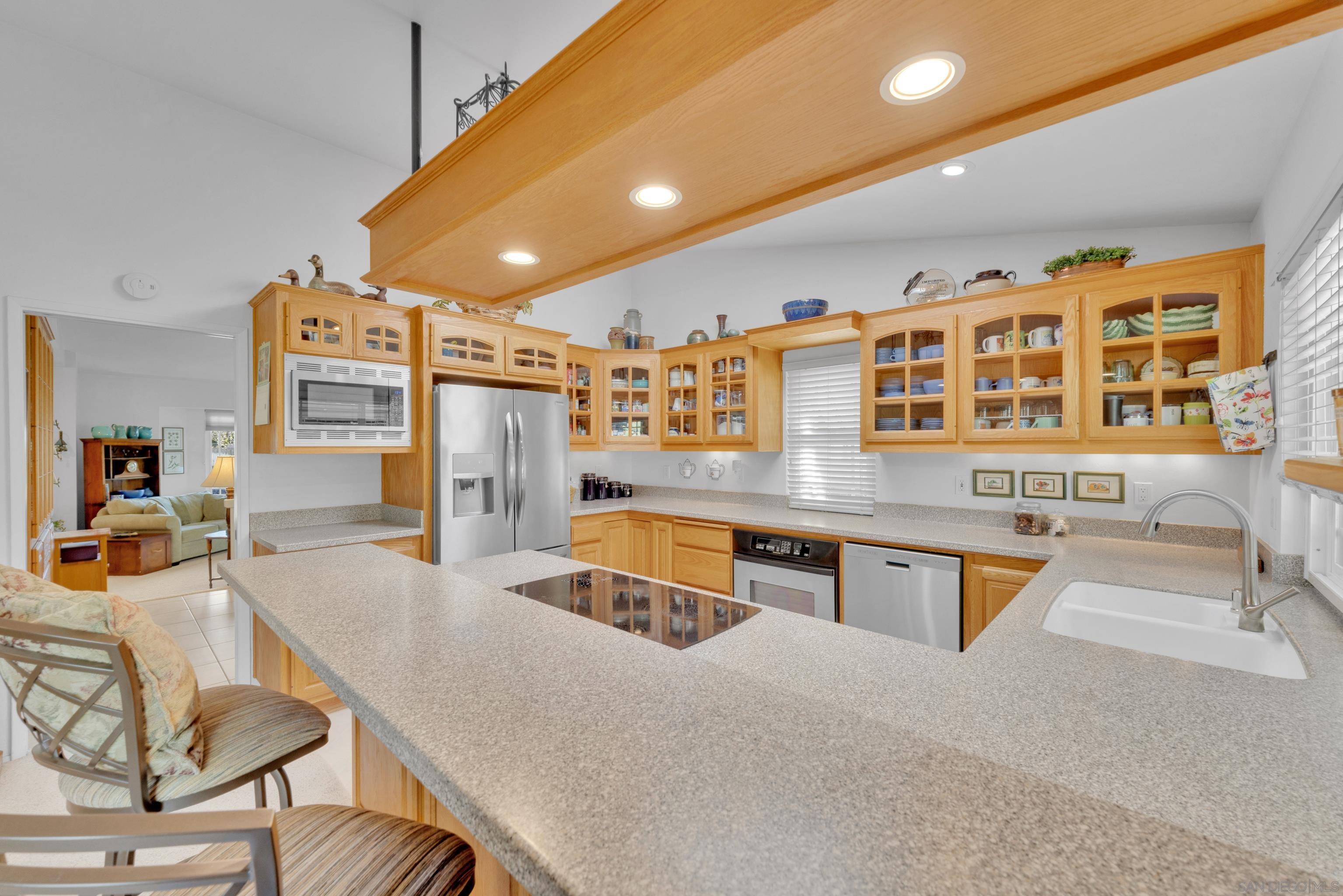 Detail Gallery Image 32 of 52 For 810  Madison Ave, Escondido,  CA 92026 - 4 Beds | 2 Baths