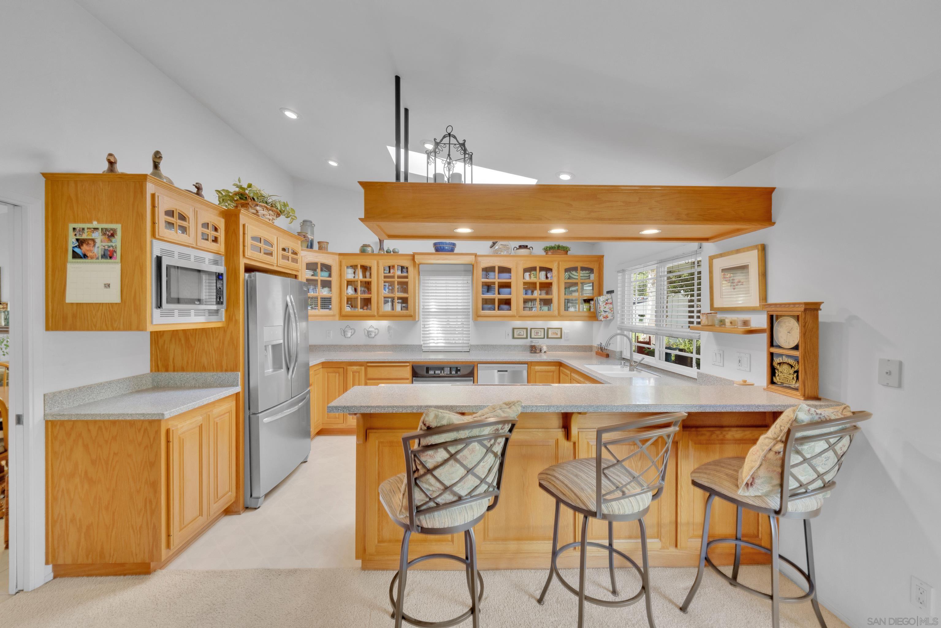 Detail Gallery Image 9 of 52 For 810  Madison Ave, Escondido,  CA 92026 - 4 Beds | 2 Baths