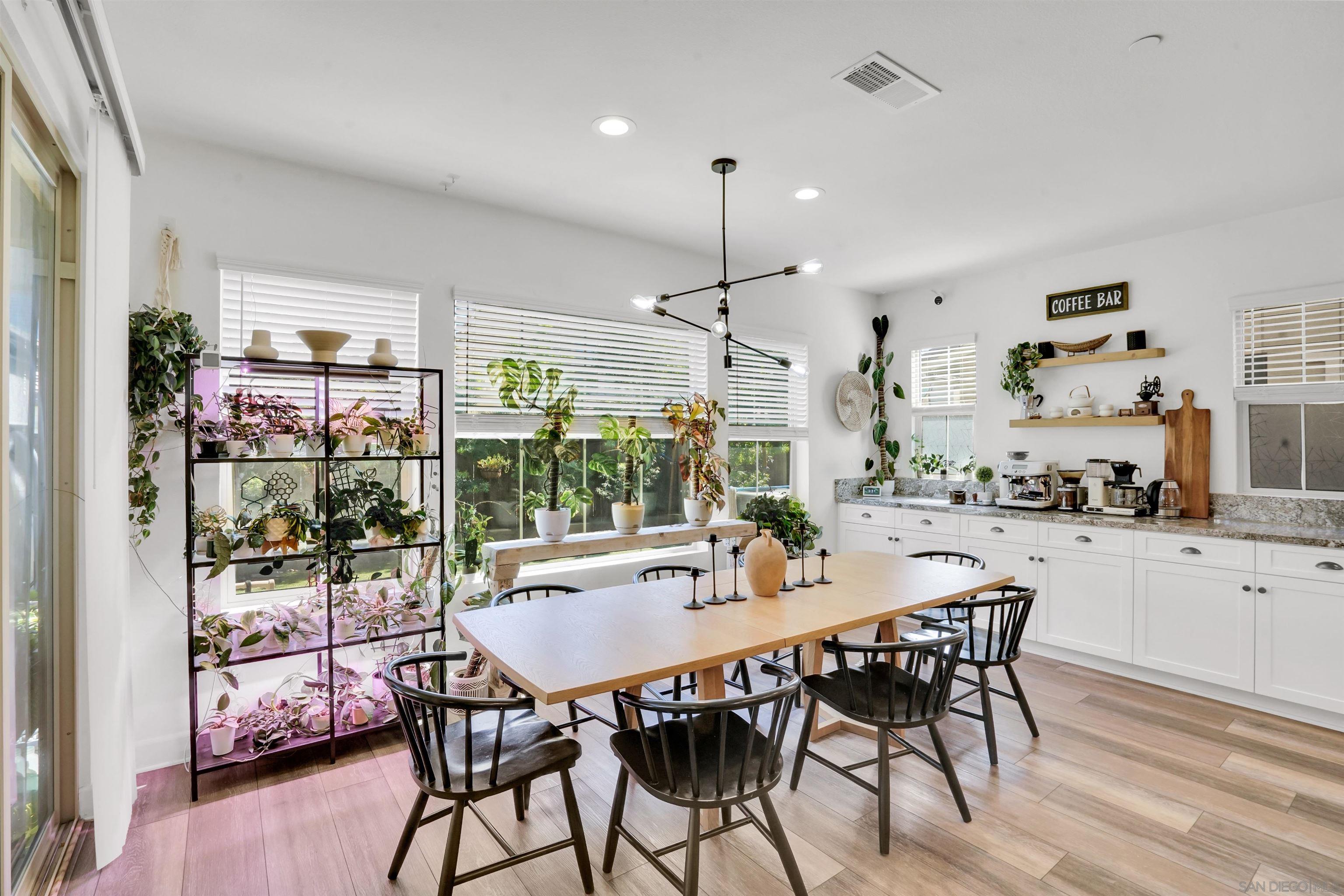 Detail Gallery Image 31 of 60 For 1246  Camino Prado, Chula Vista,  CA 91913 - 4 Beds | 3/1 Baths