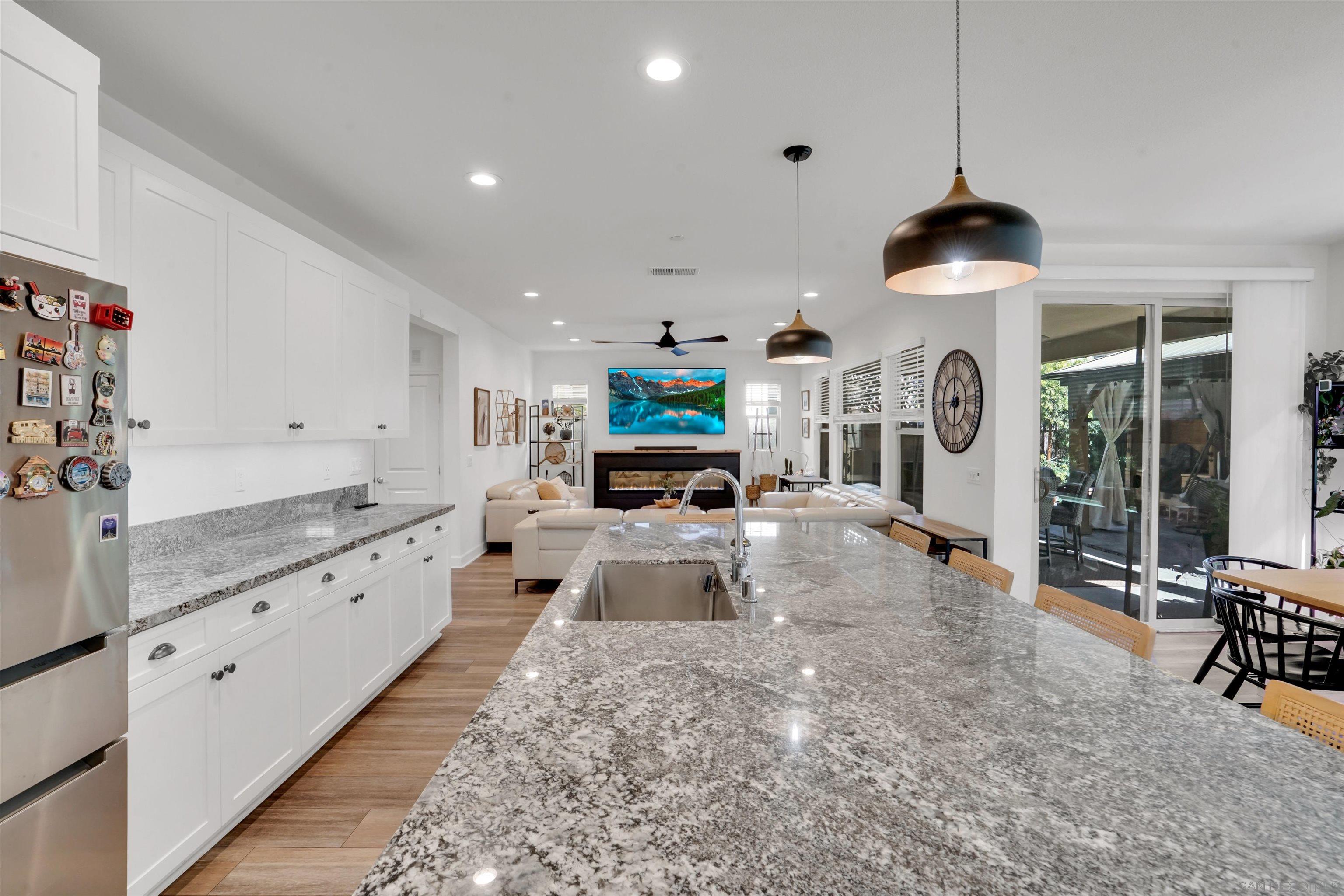 Detail Gallery Image 33 of 60 For 1246  Camino Prado, Chula Vista,  CA 91913 - 4 Beds | 3/1 Baths