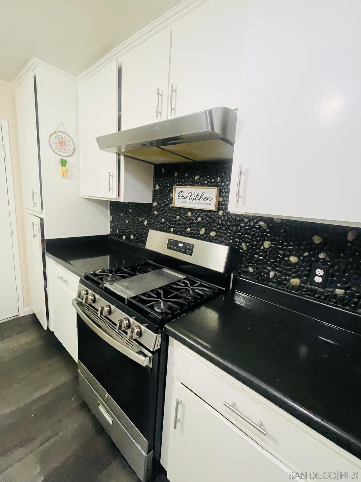 Detail Gallery Image 6 of 27 For 1384  Pequena St., San Diego,  CA 92154 - 4 Beds | 2 Baths