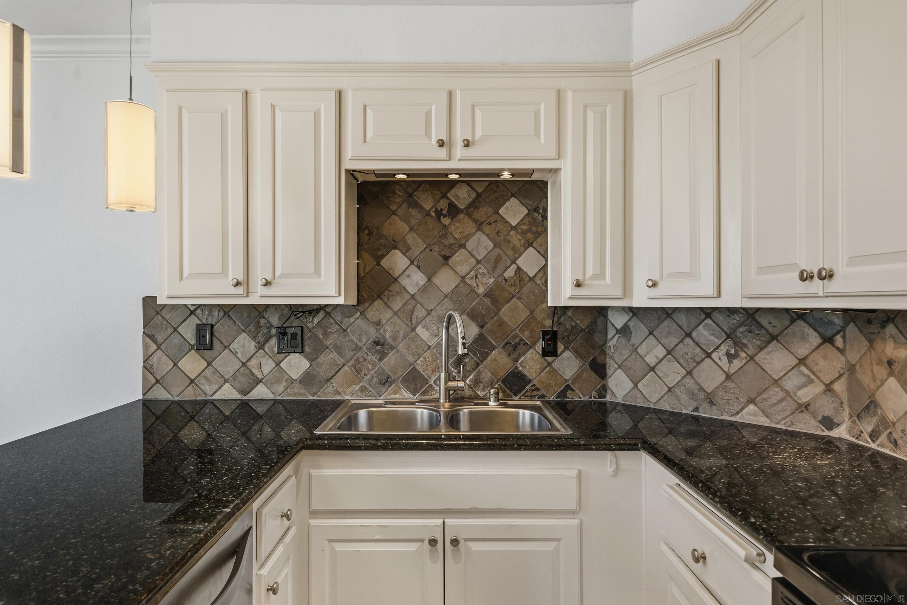 Detail Gallery Image 10 of 31 For 3939  Illinois St  4d,  San Diego,  CA 92104 - 2 Beds | 2 Baths