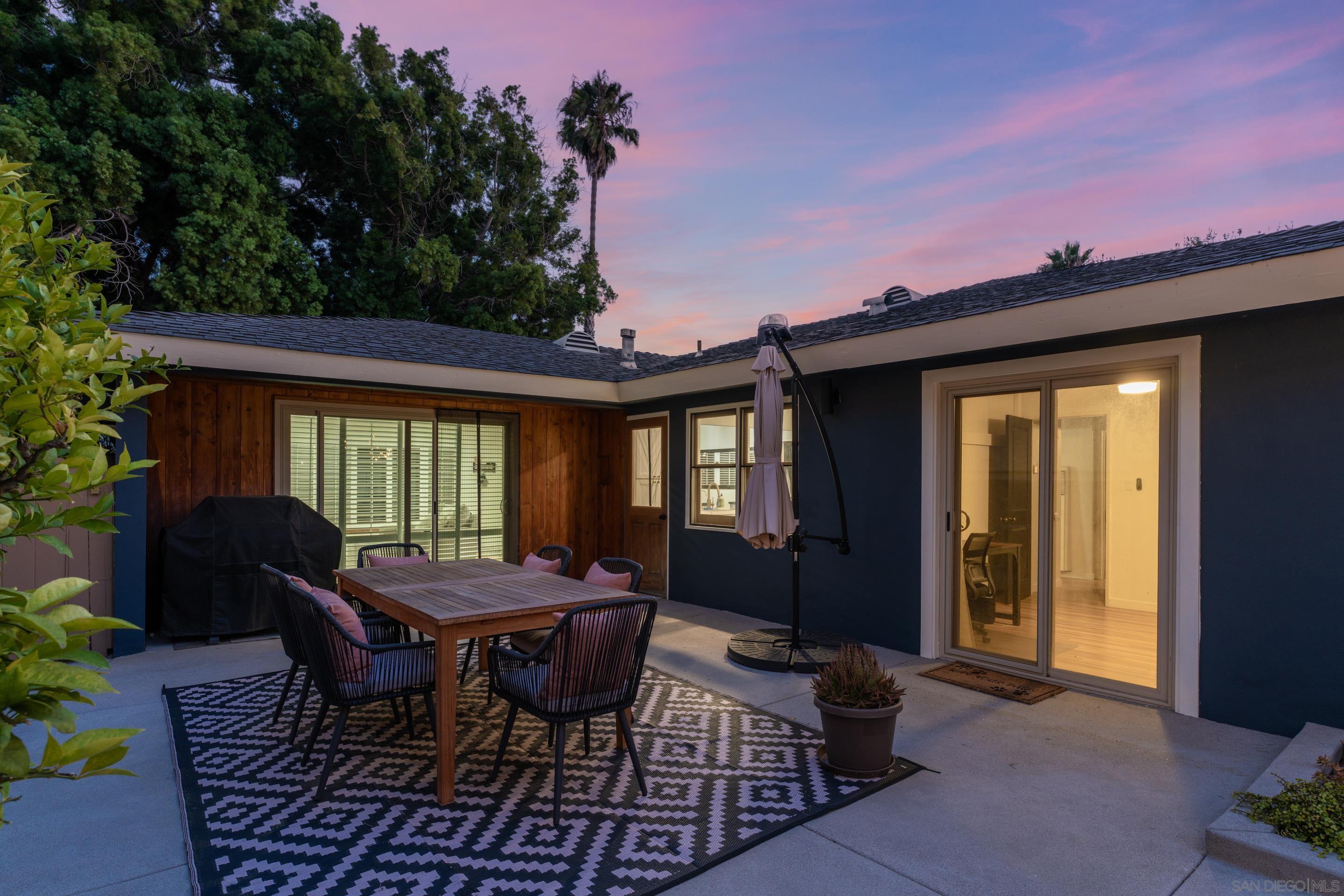 Detail Gallery Image 18 of 25 For 2036-38  Emerald St, San Diego,  CA 92109 - – Beds | – Baths