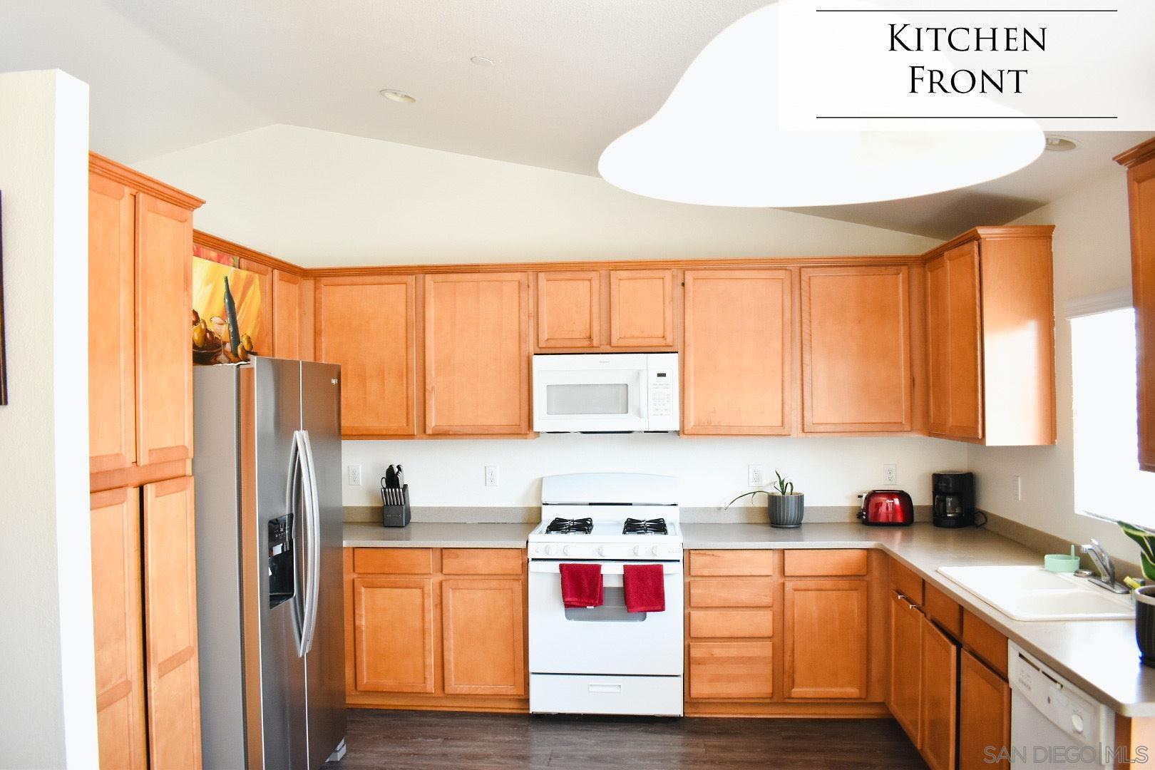 Detail Gallery Image 8 of 31 For 1036  Playa Del Norte, Calexico,  CA 92231 - 4 Beds | 2 Baths