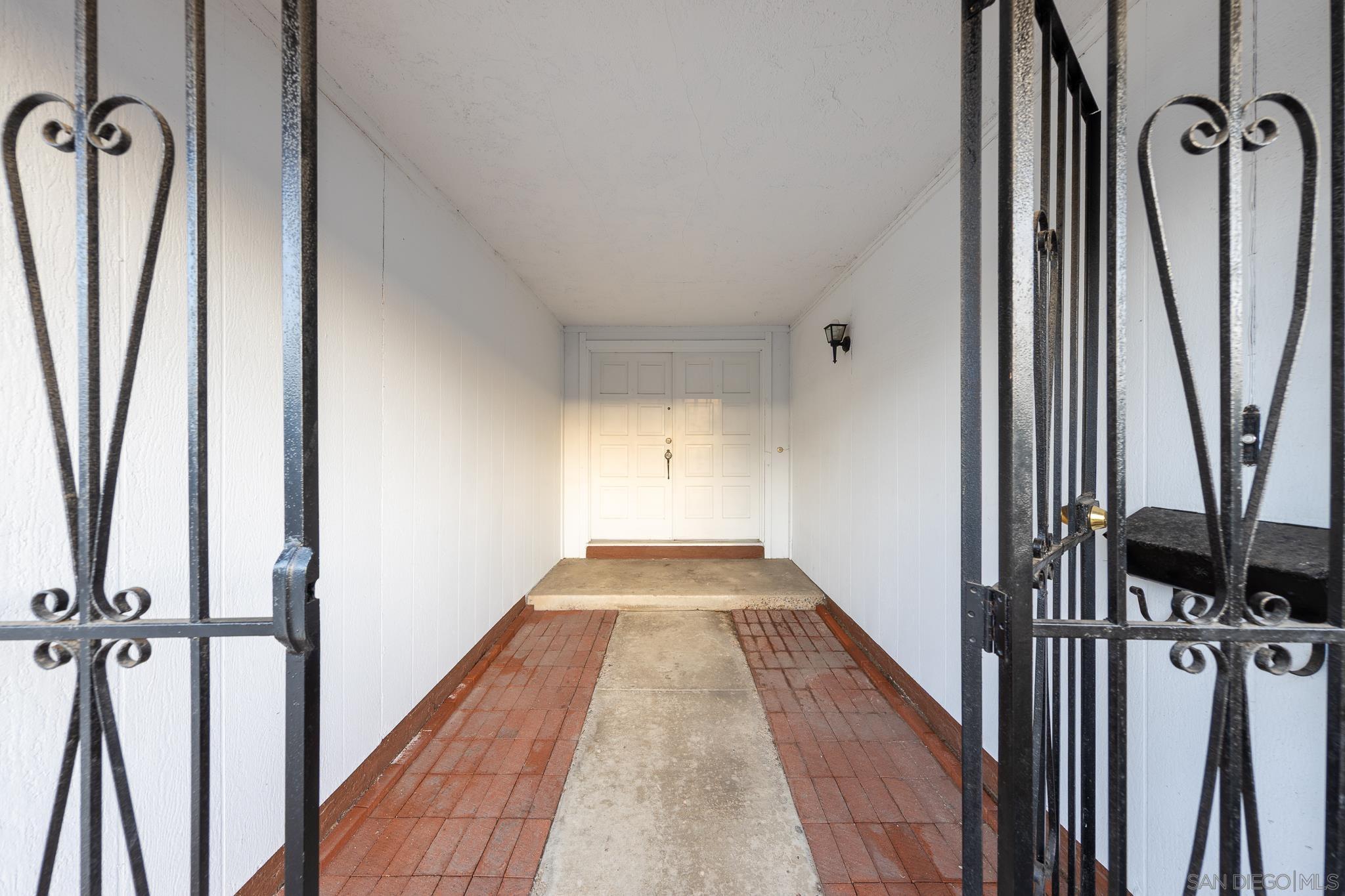 Detail Gallery Image 4 of 11 For 875  Kostner Drive, San Diego,  CA 92154 - 4 Beds | 2 Baths